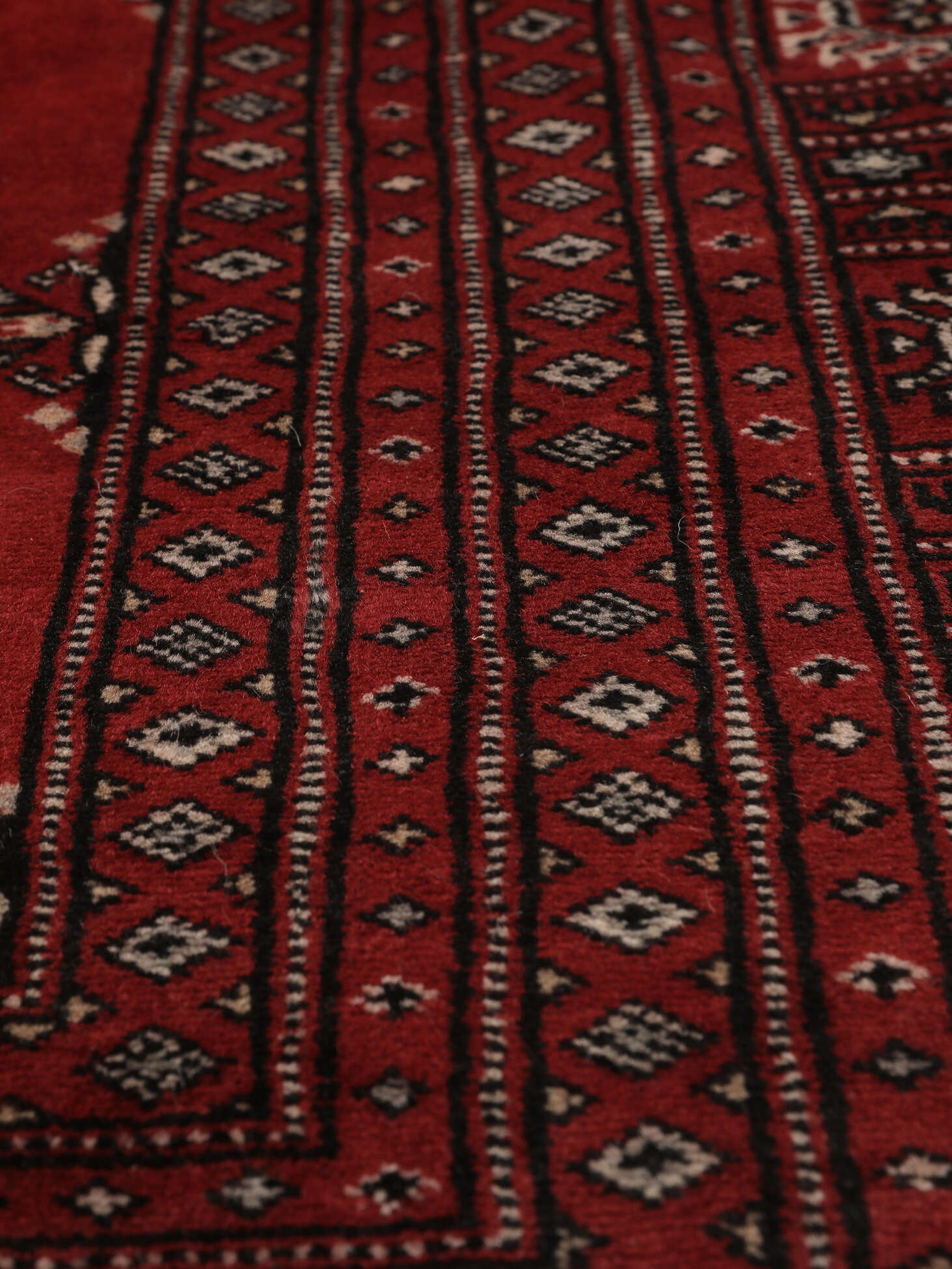 
    Pakistan Bokhara 2ply - Dark red - 315 x 442 cm
  