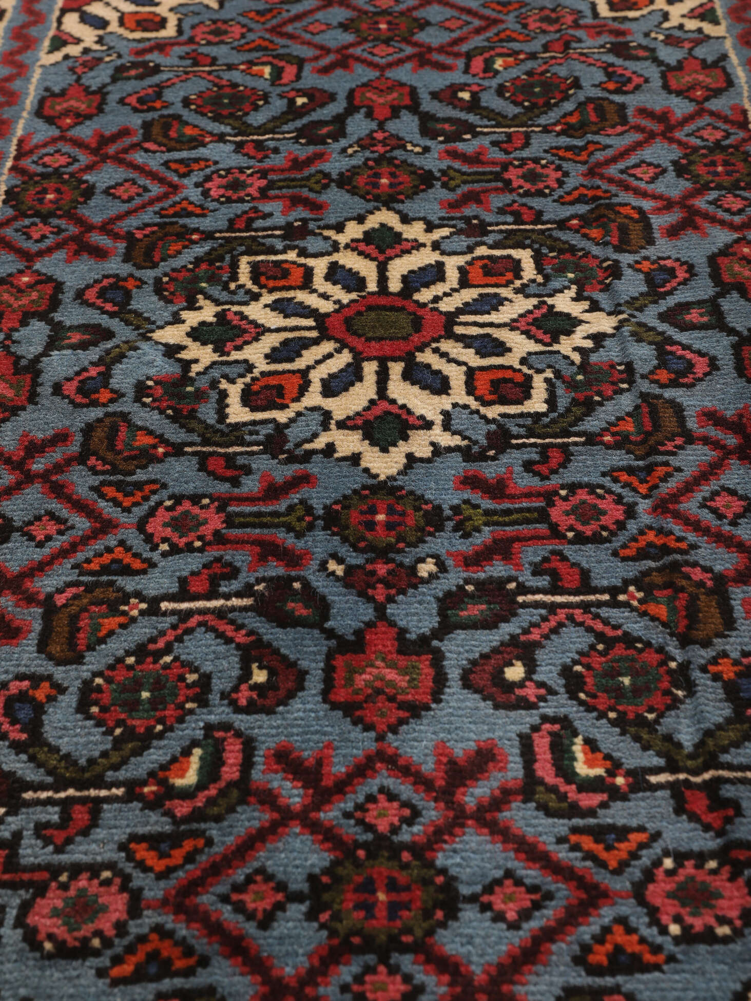 
    Hosseinabad - Dark red - 65 x 95 cm
  