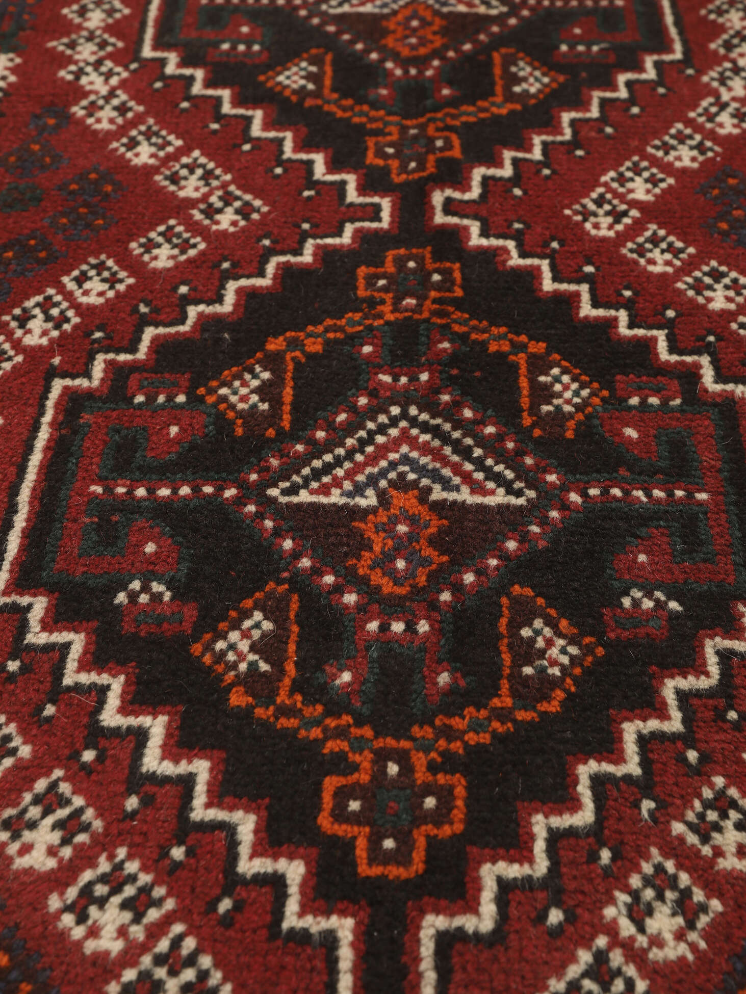 
    Shiraz - Black - 69 x 120 cm
  