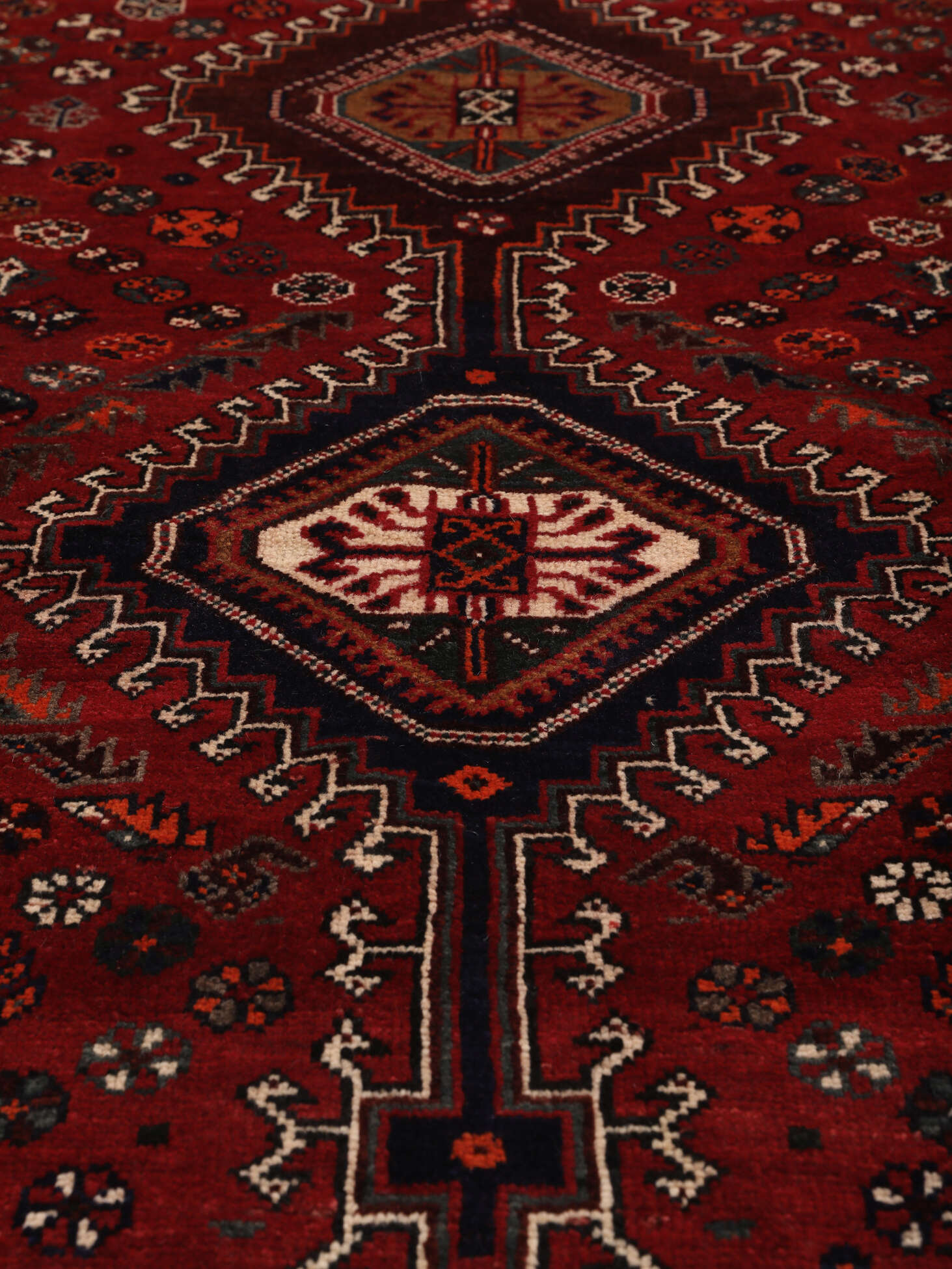 
    Qashqai - Black - 209 x 300 cm
  