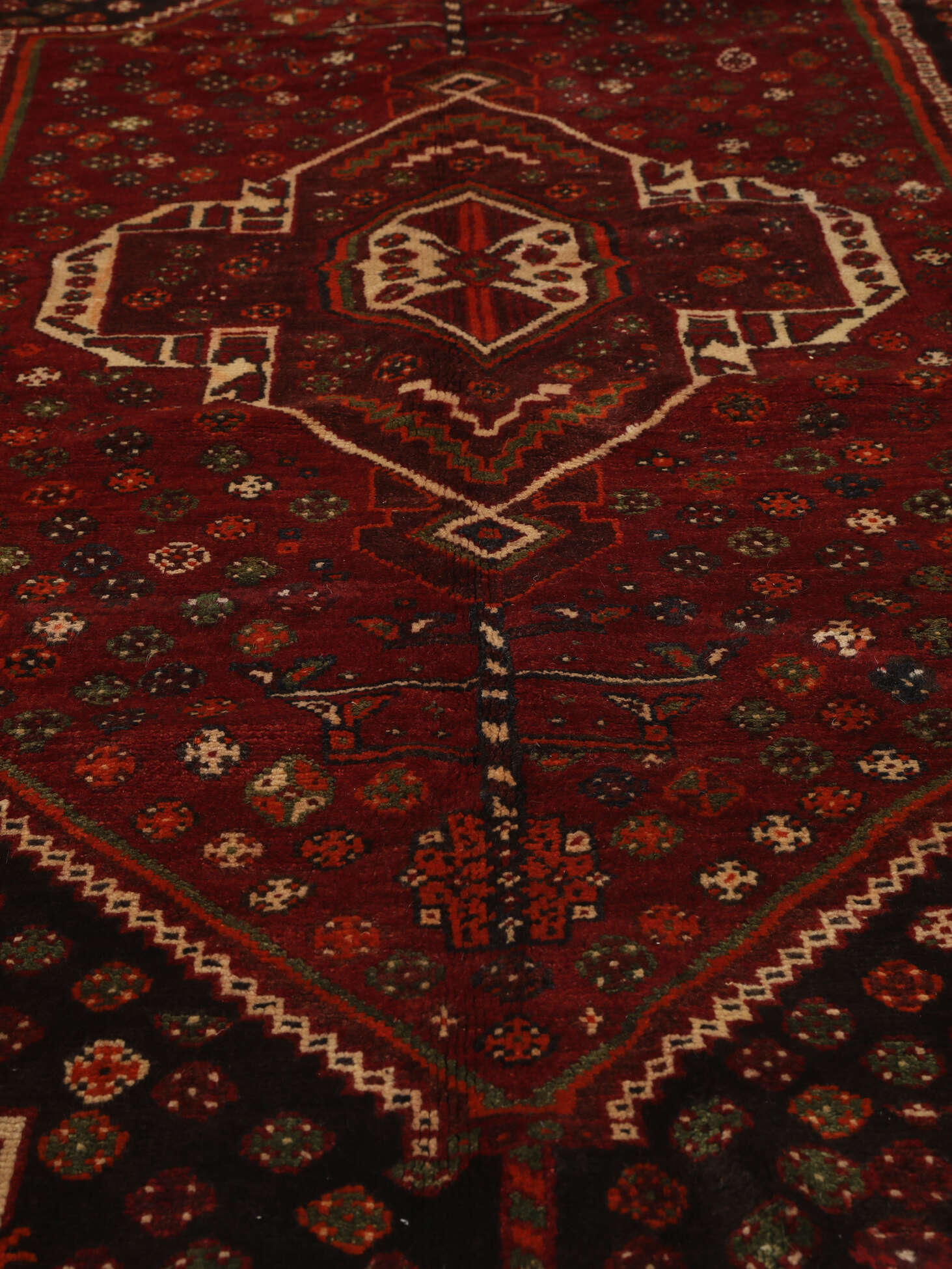 
    Qashqai - Black - 155 x 250 cm
  
