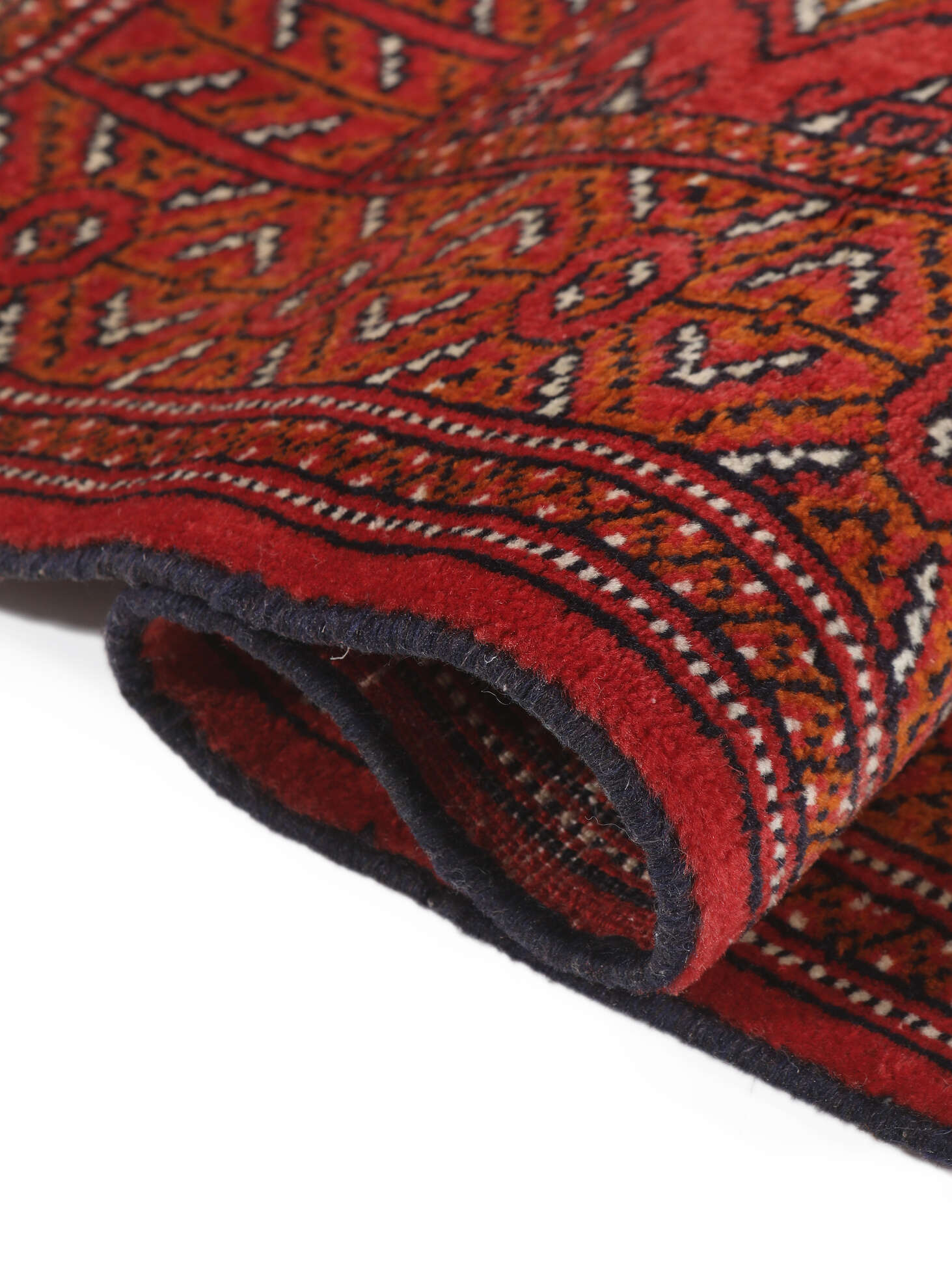 
    Turkaman - Dark red - 62 x 82 cm
  