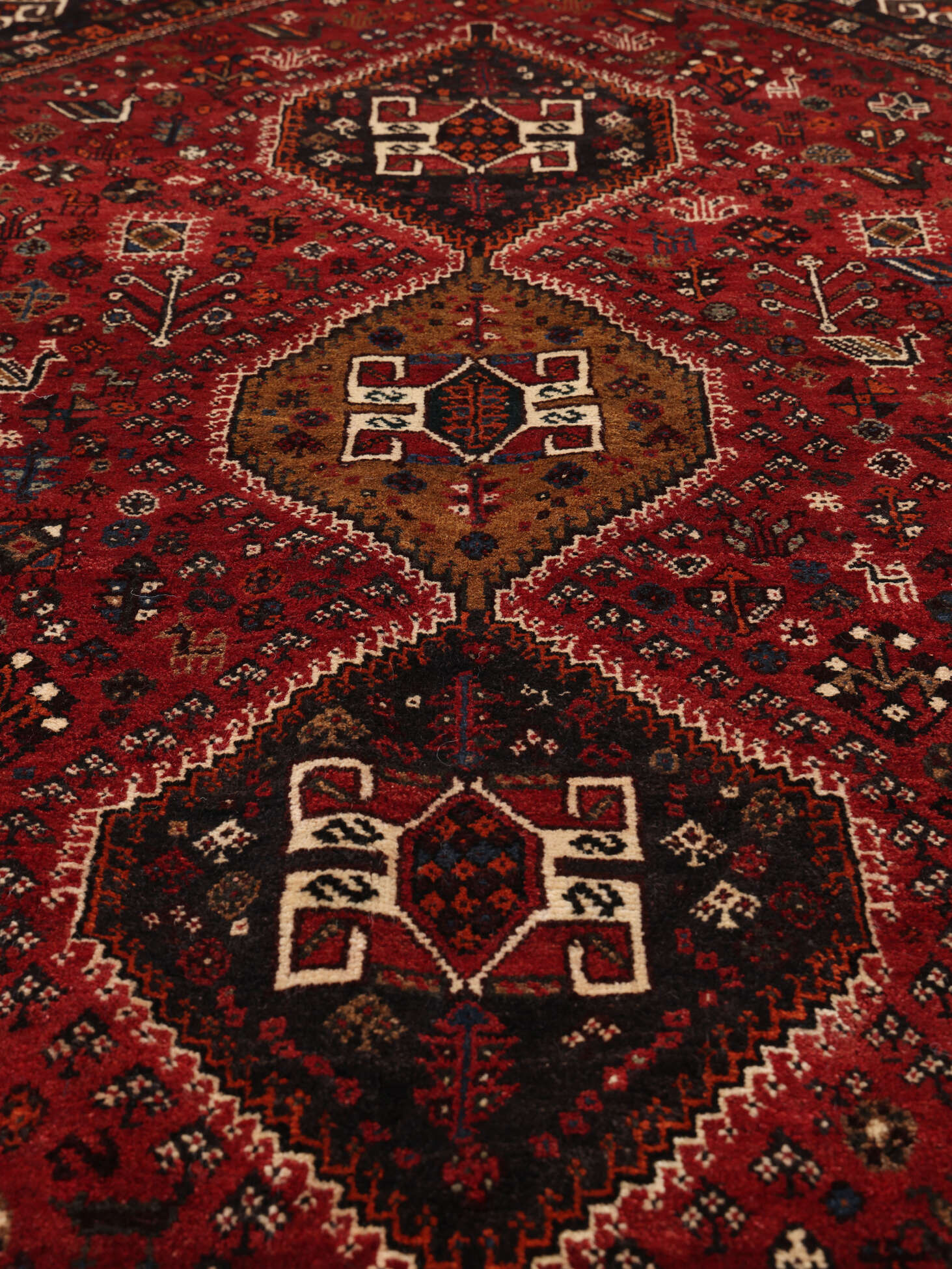 
    Qashqai Fine - Black - 178 x 267 cm
  