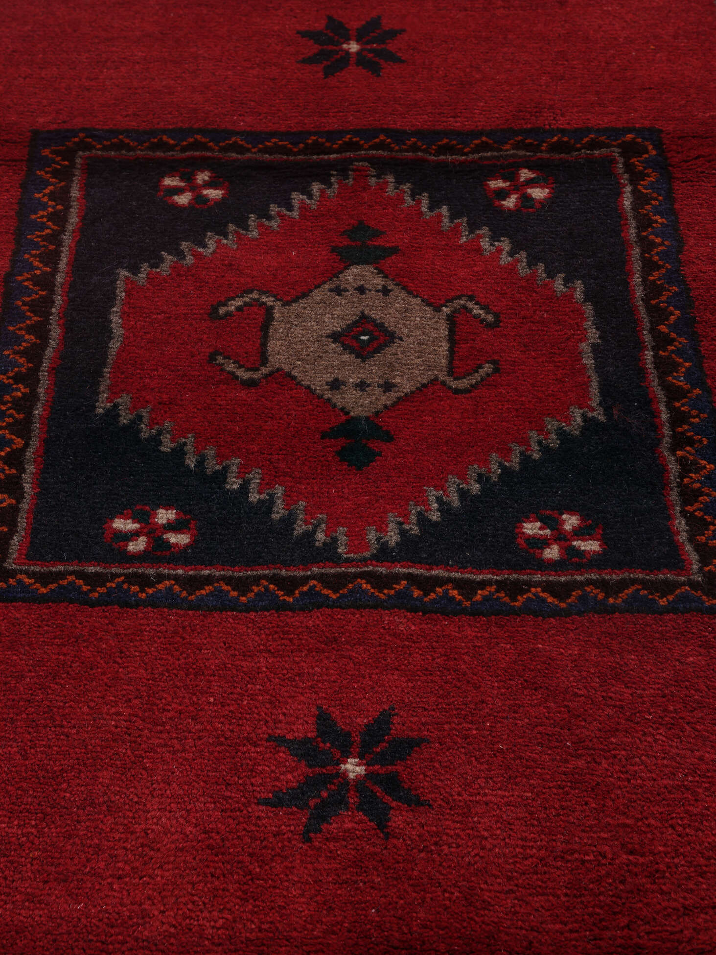 
    Kelardasht - Dark red - 104 x 145 cm
  