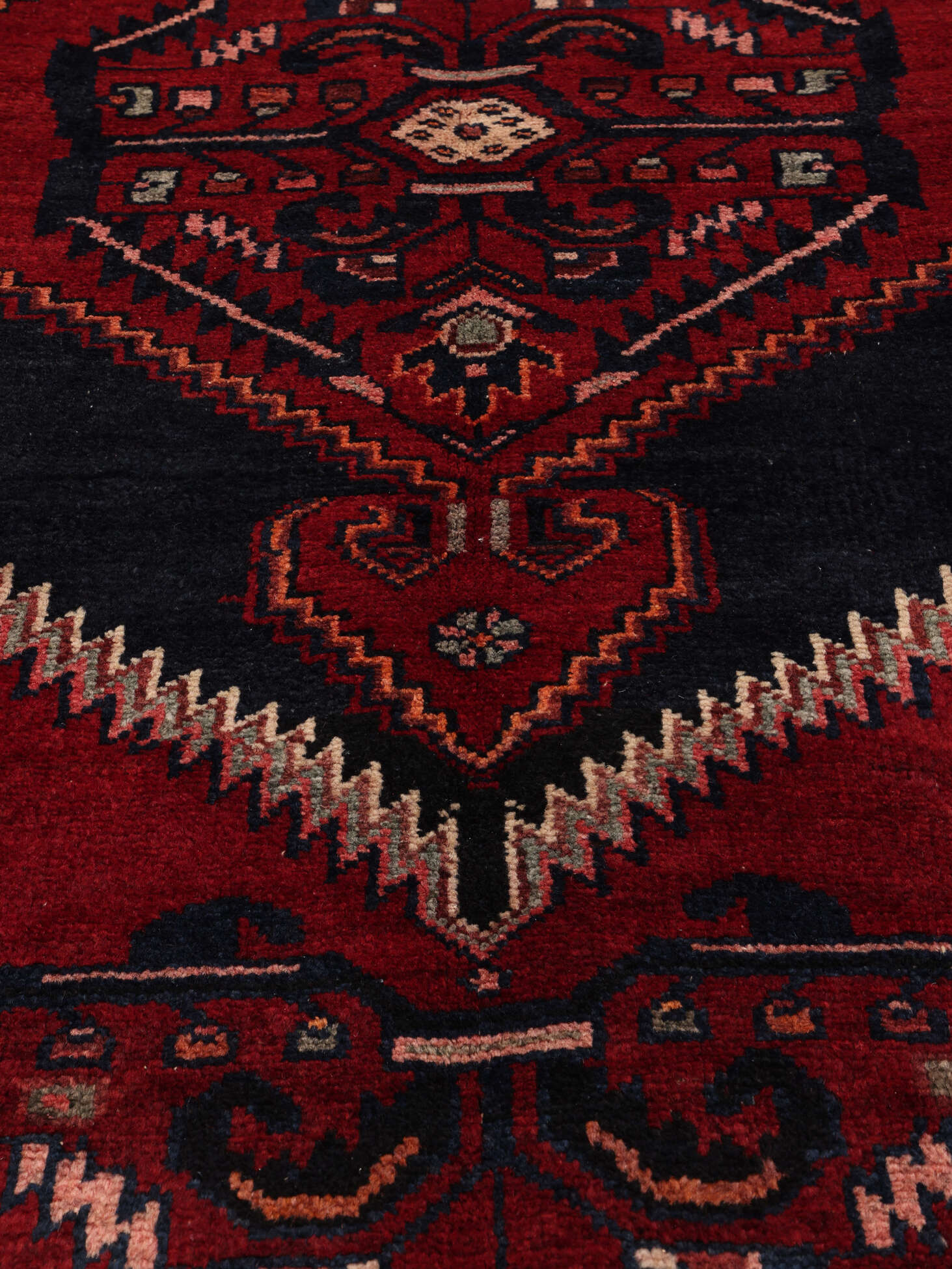 
    Zanjan - Black - 133 x 227 cm
  