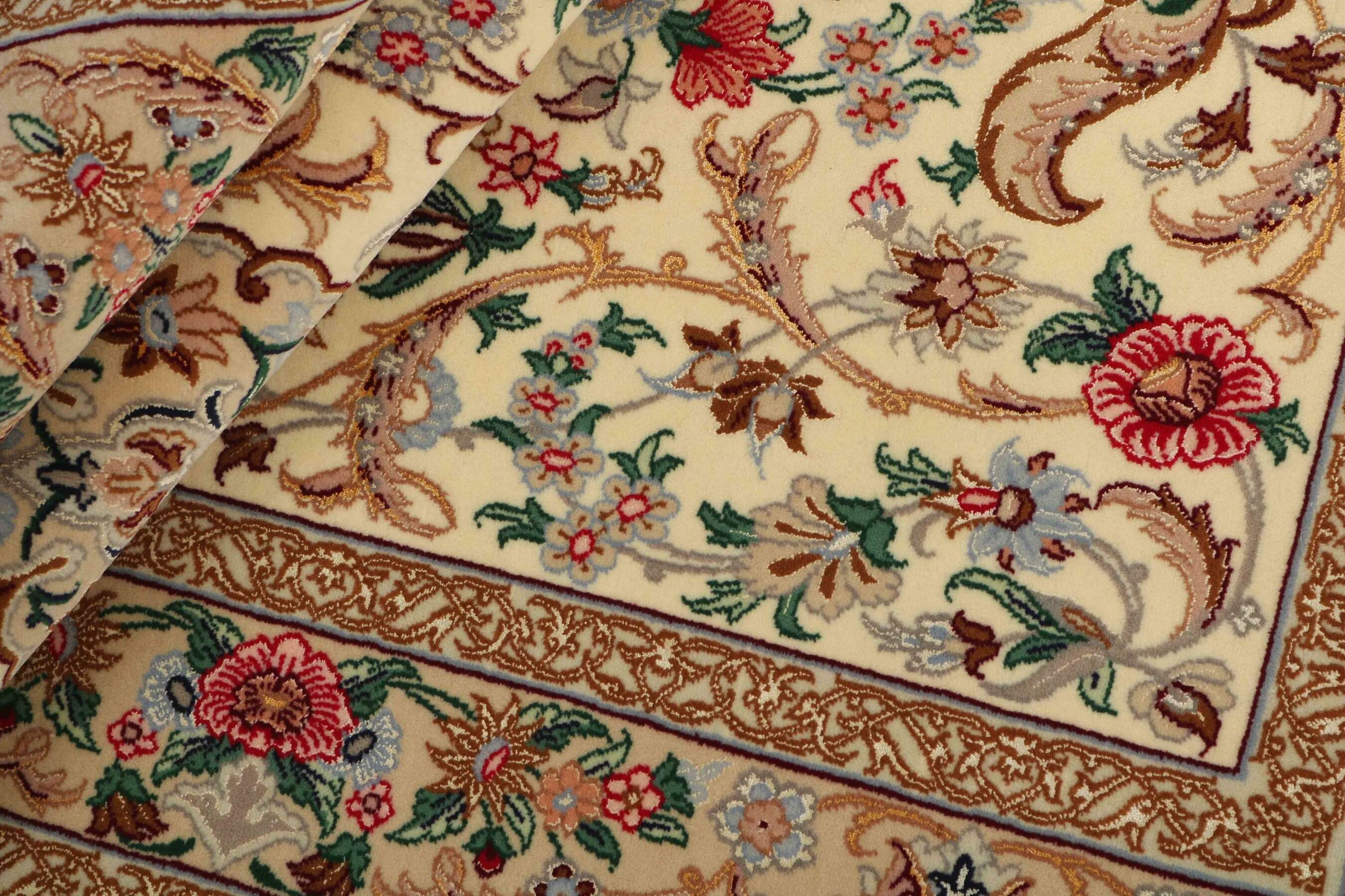 
    Isfahan silk warp - Brown - 101 x 161 cm
  