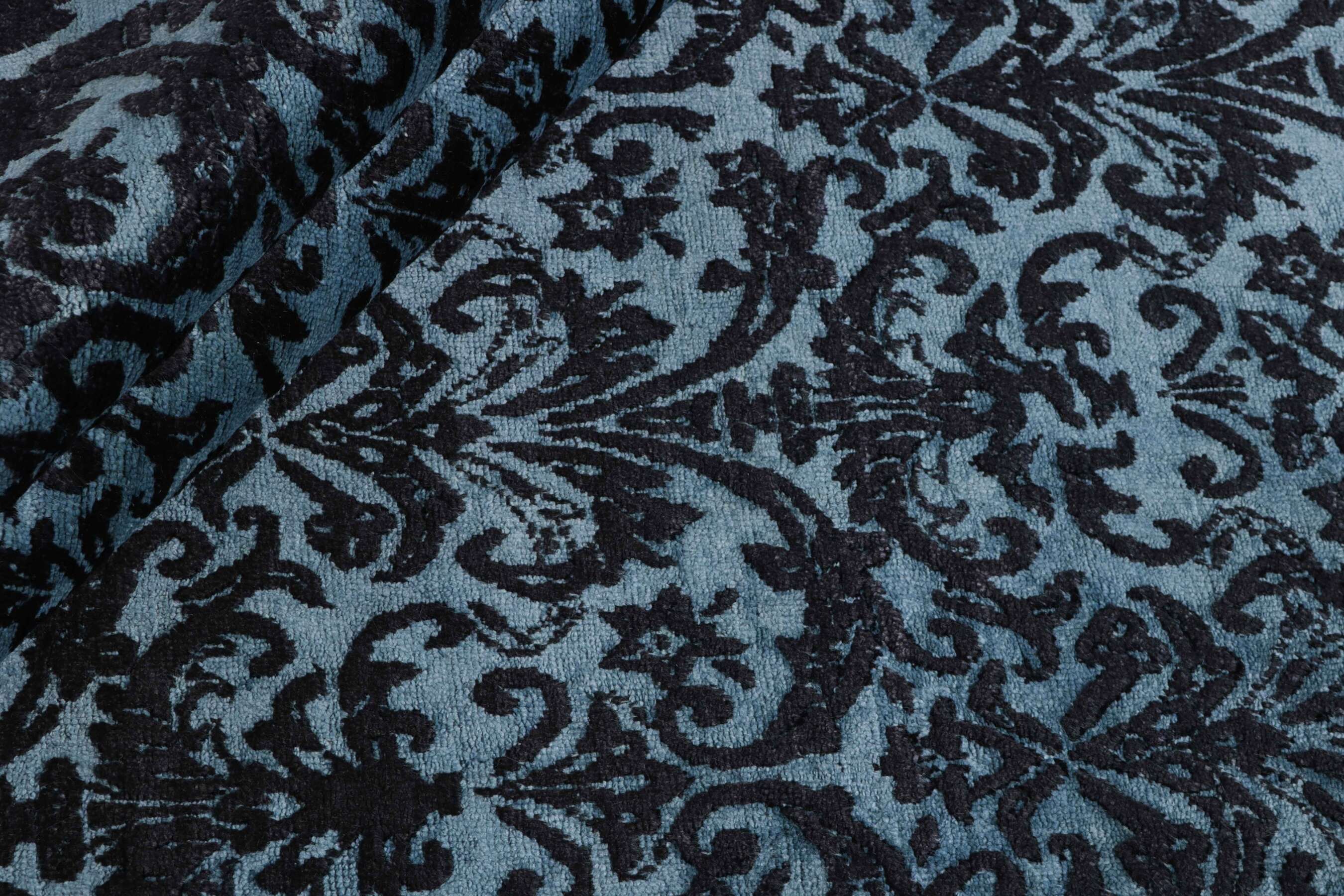 
    Damask Collection - Dark blue - 246 x 306 cm
  