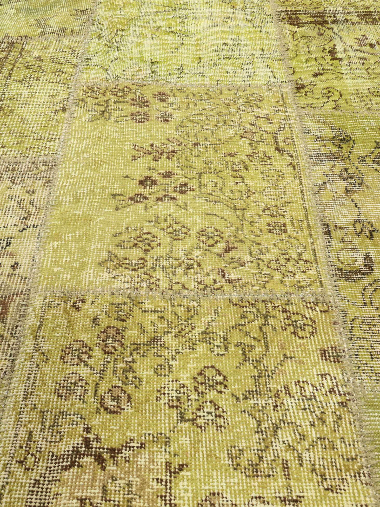 
    Patchwork - Turkiet - Dark yellow - 170 x 240 cm
  
