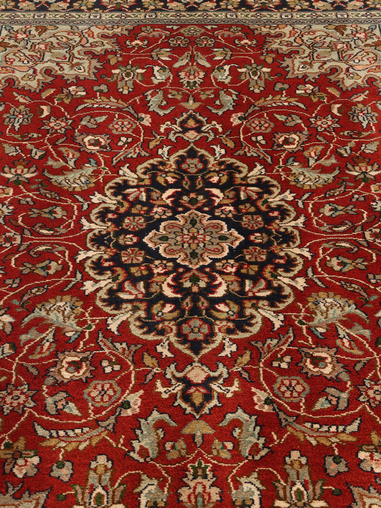 
    Kashmir pure silk 24 / 24 Quality - Brown - 60 x 96 cm
  