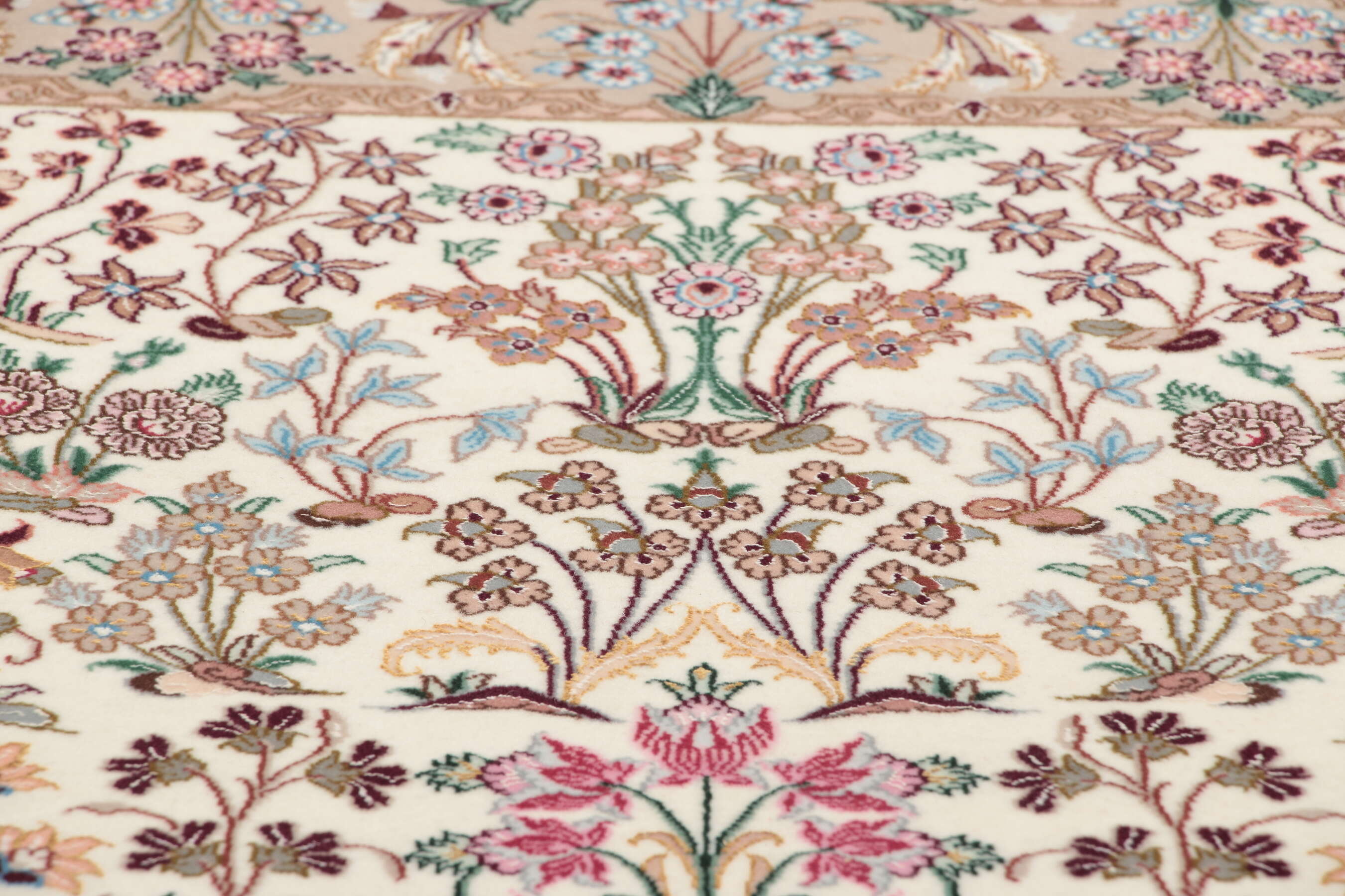 
    Isfahan silk warp - Brown - 80 x 123 cm
  