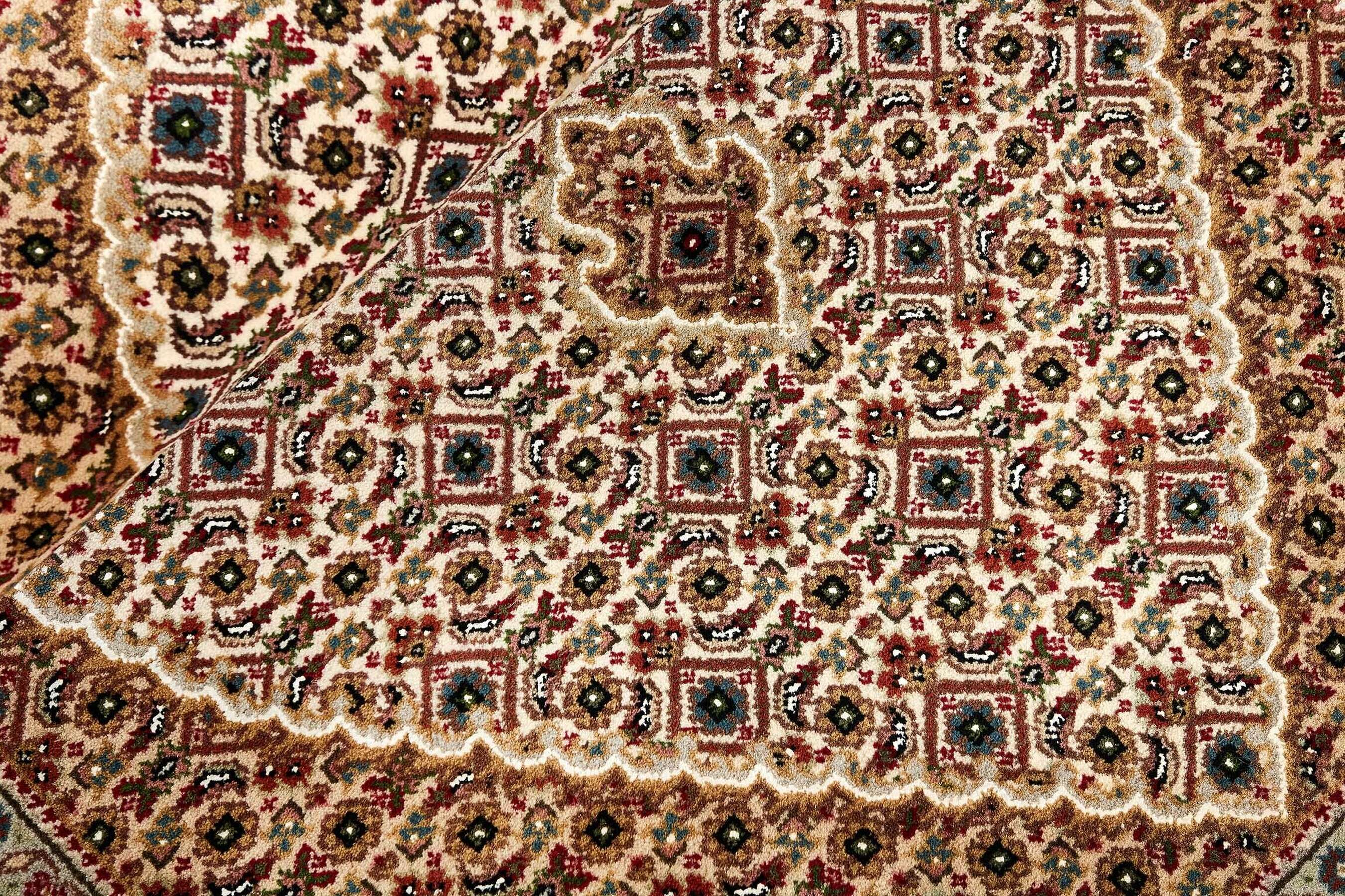 
    Tabriz Royal - Brown - 90 x 164 cm
  