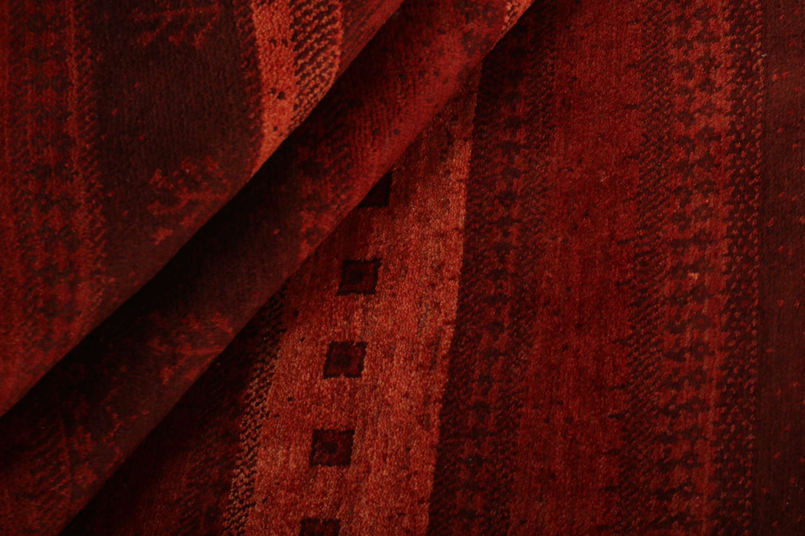 
    Gabbeh Fine - Dark red - 151 x 196 cm
  