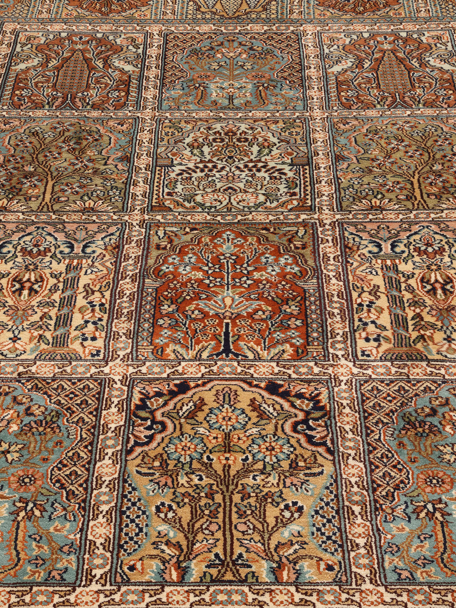 
    Kashmir pure silk - Brown - 129 x 182 cm
  