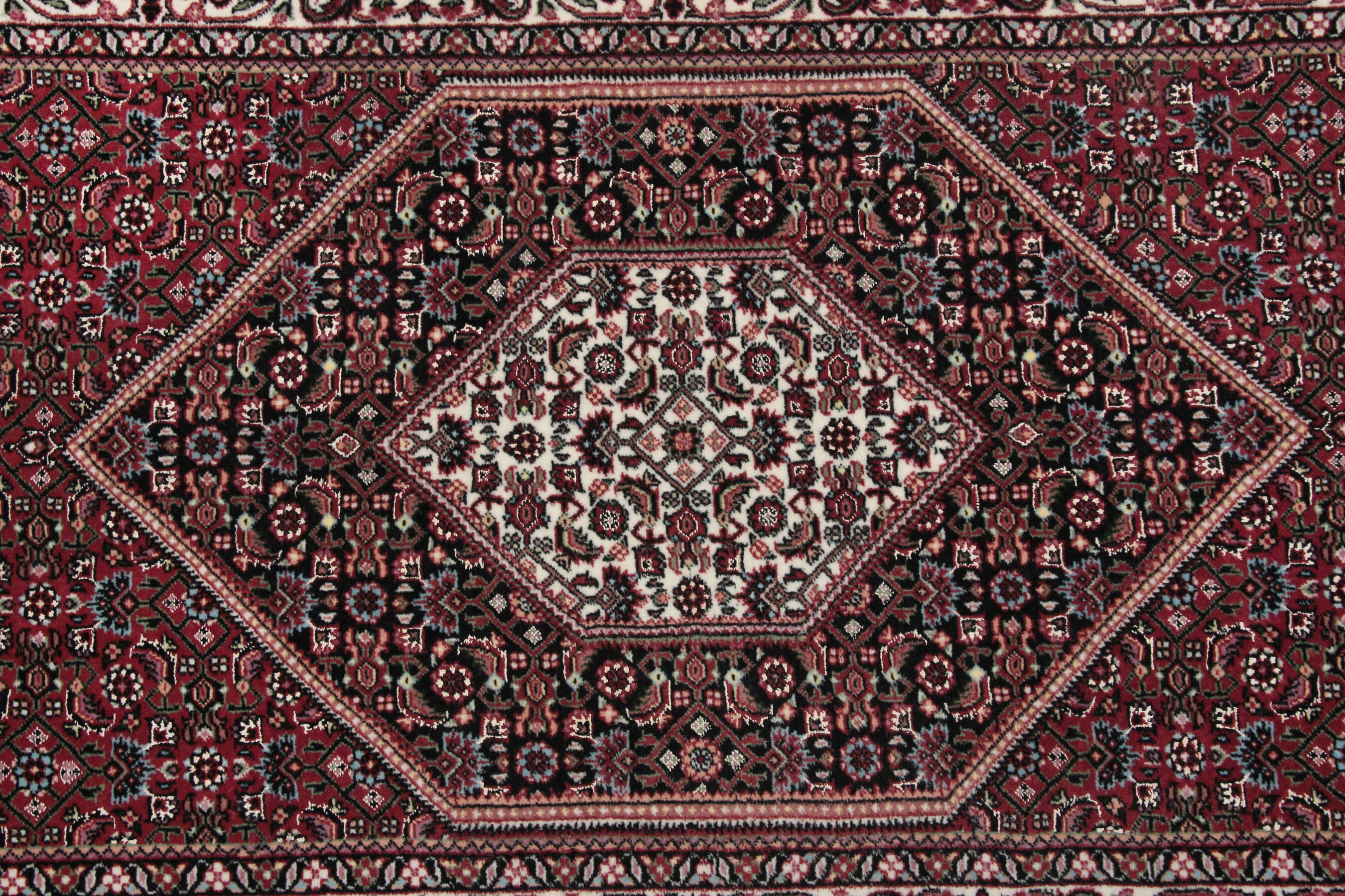 
    Bidjar - Dark red - 83 x 291 cm
  
