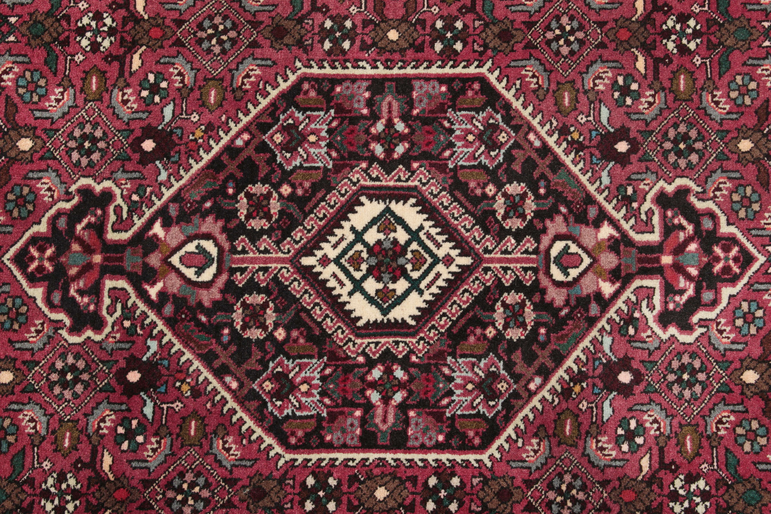 
    Gholtogh - Dark red - 85 x 302 cm
  