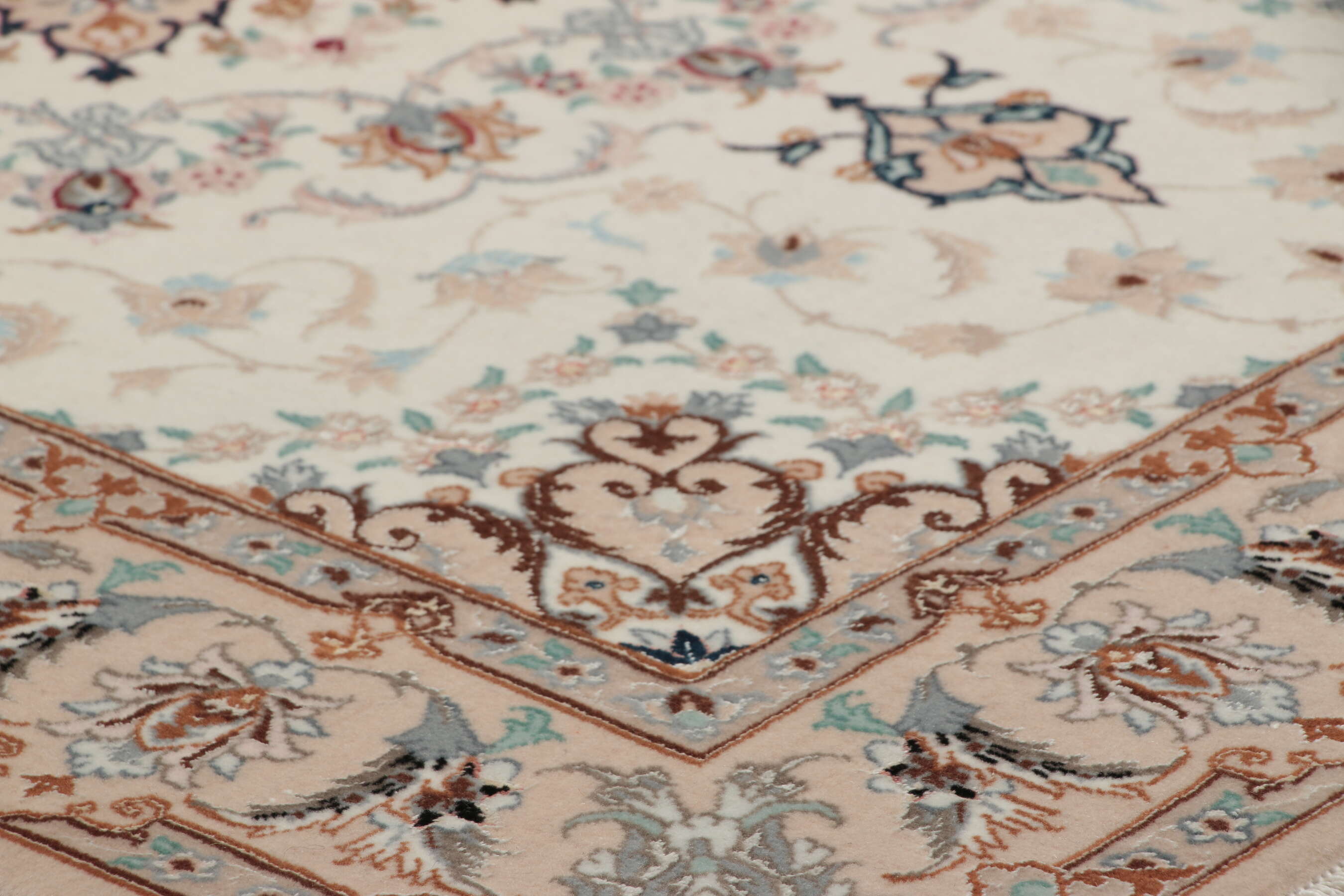 
    Isfahan silk warp - Orange - 85 x 395 cm
  