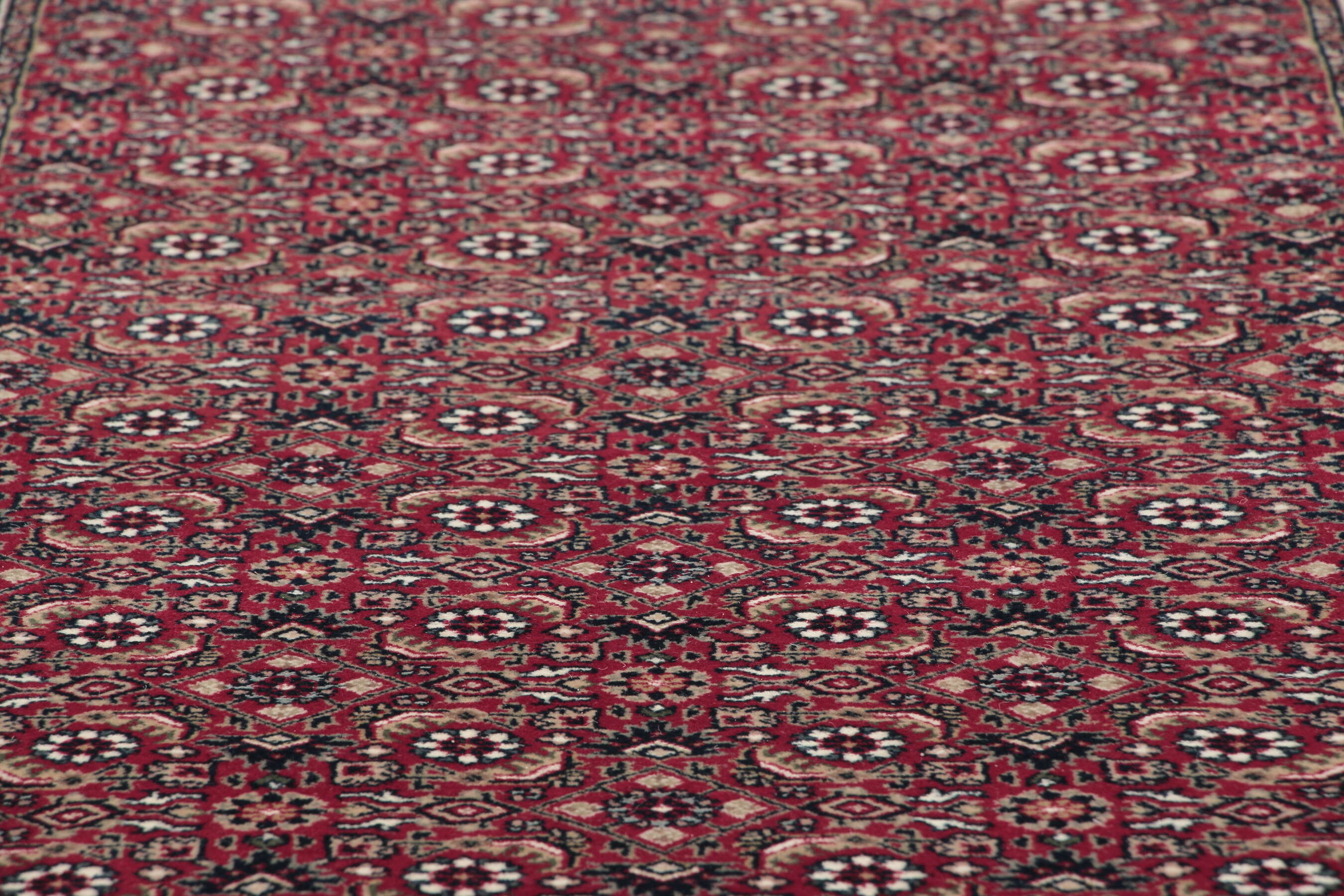 
    Bidjar - Dark red - 82 x 397 cm
  