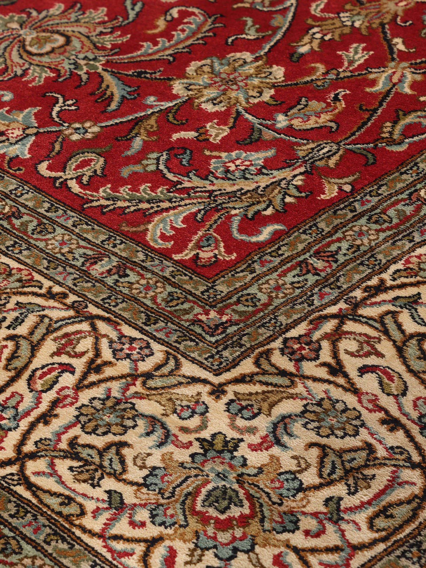 
    Kashmir pure silk 24 / 24 Quality - Brown - 128 x 192 cm
  