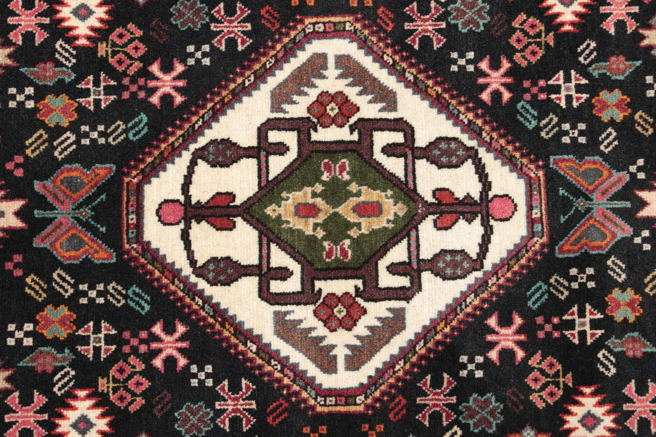 
    Qashqai - Black - 80 x 250 cm
  