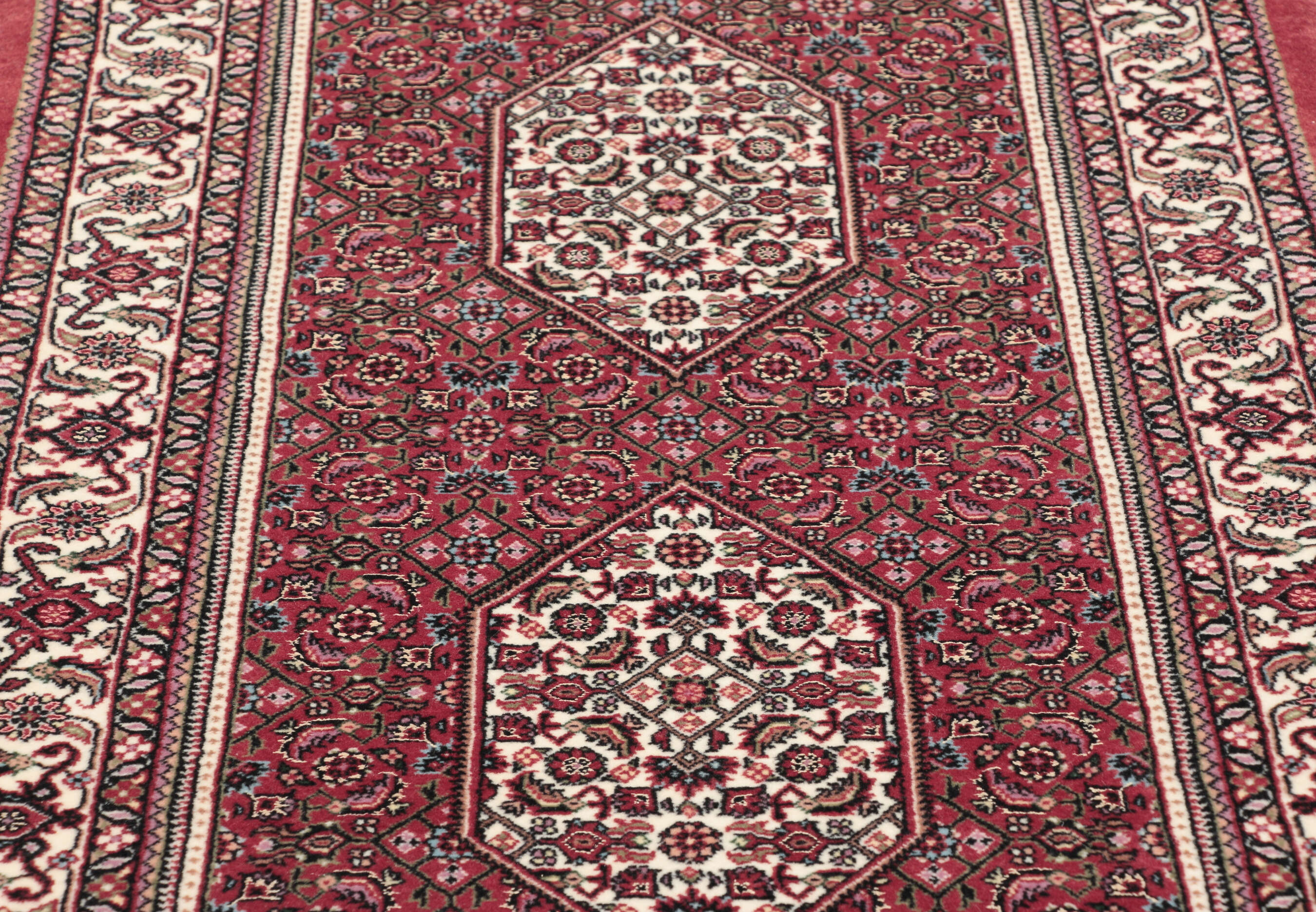 
    Bidjar with silk - Dark red - 70 x 260 cm
  