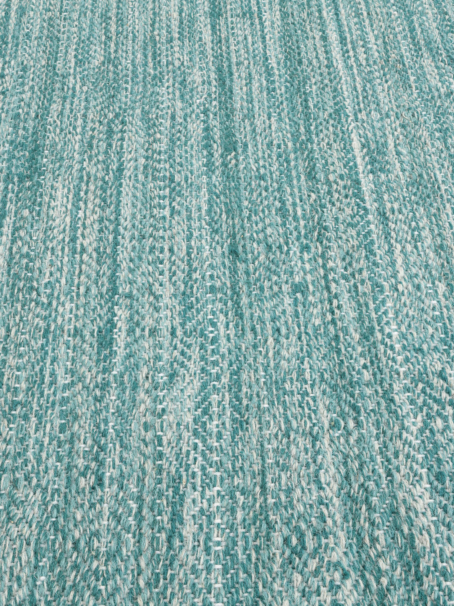 
    Diamond Wool - Blue - 80 x 340 cm
  