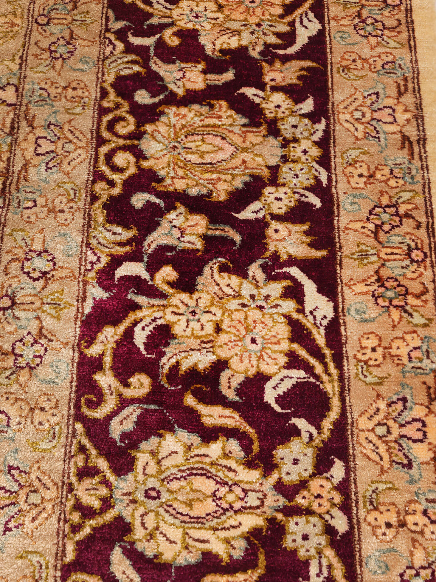 
    Qum silk signed: Mohammadi - Orange - 130 x 205 cm
  