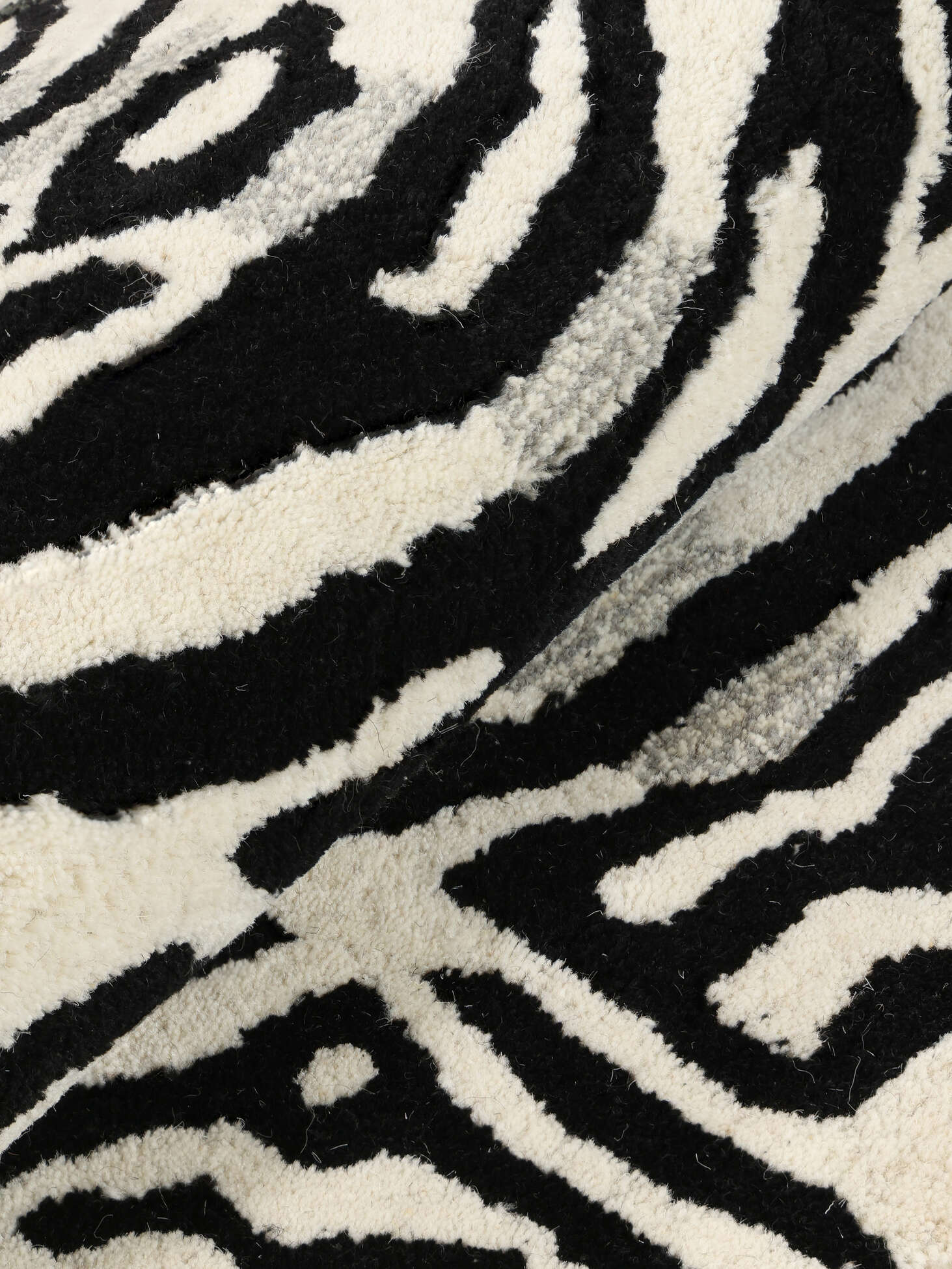 
    Zebra - Black / White - 100 x 155 cm
  