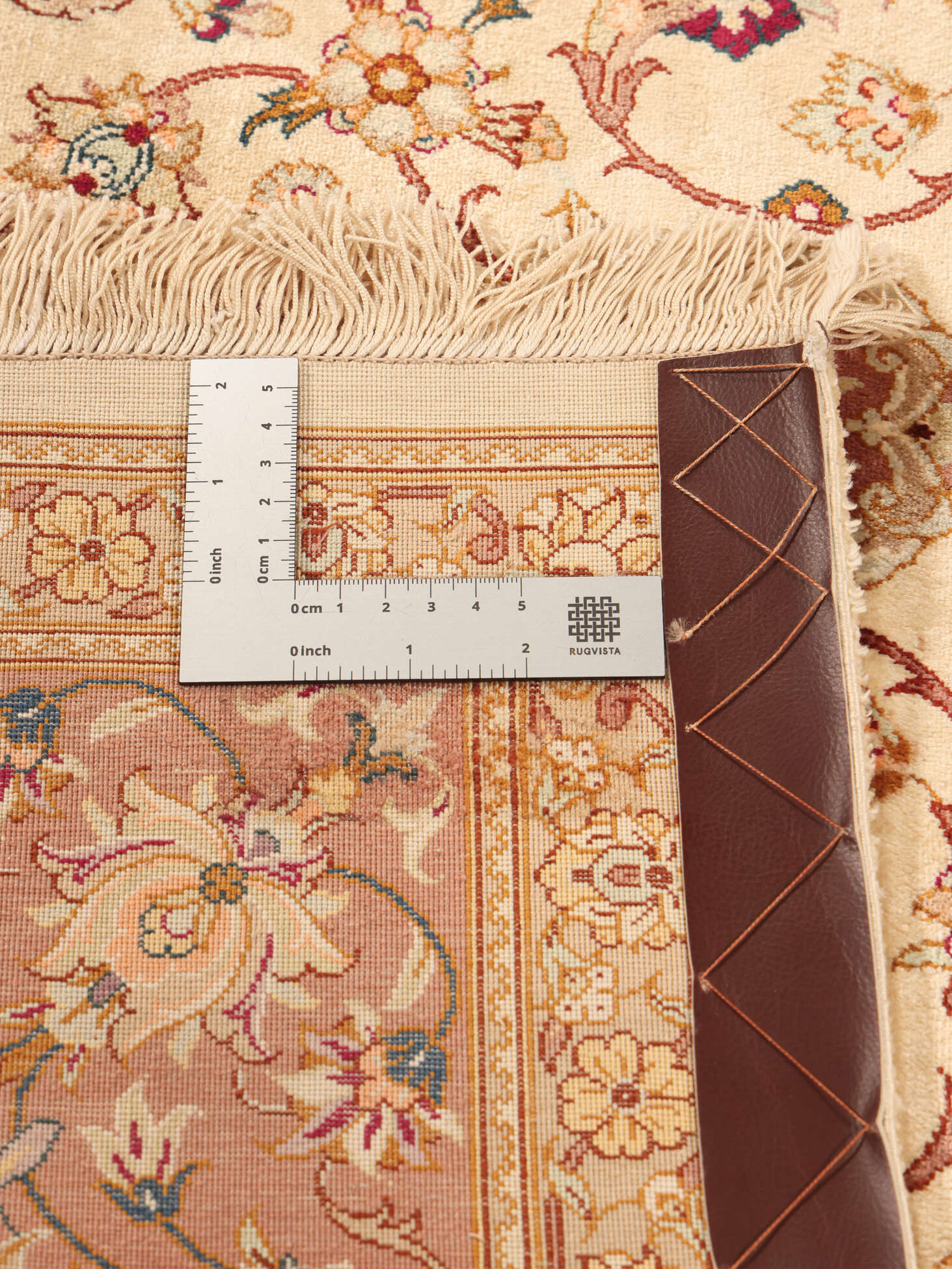 
    Qum silk - Brown - 131 x 208 cm
  