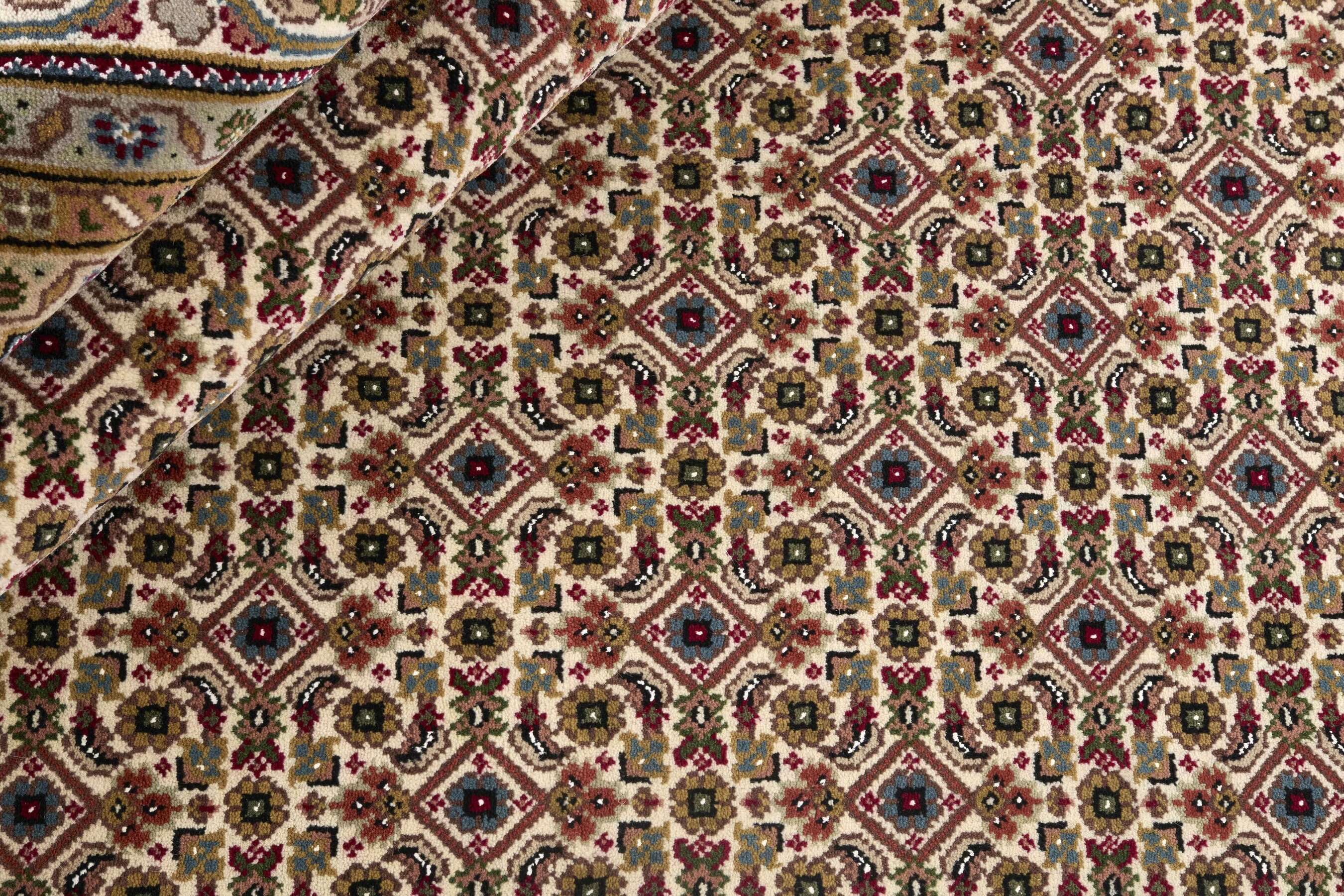 
    Tabriz Indi - Brown - 254 x 304 cm
  