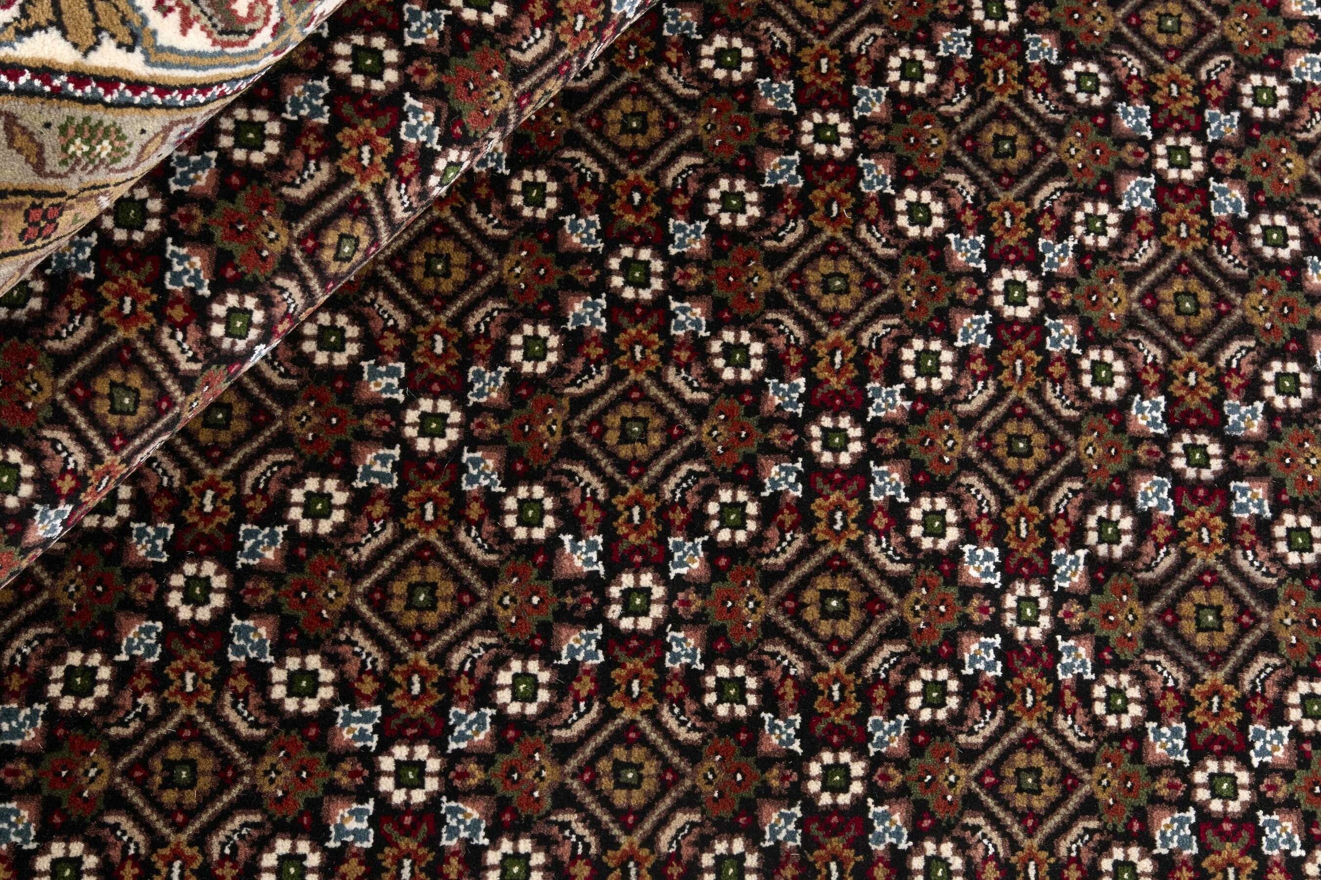 
    Tabriz Indi - Brown - 253 x 355 cm
  