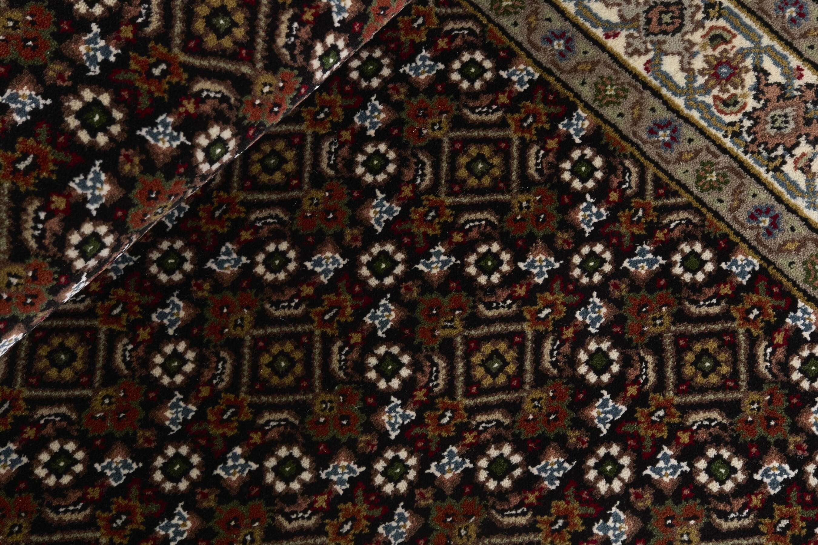 
    Tabriz Indi - Black - 82 x 291 cm
  