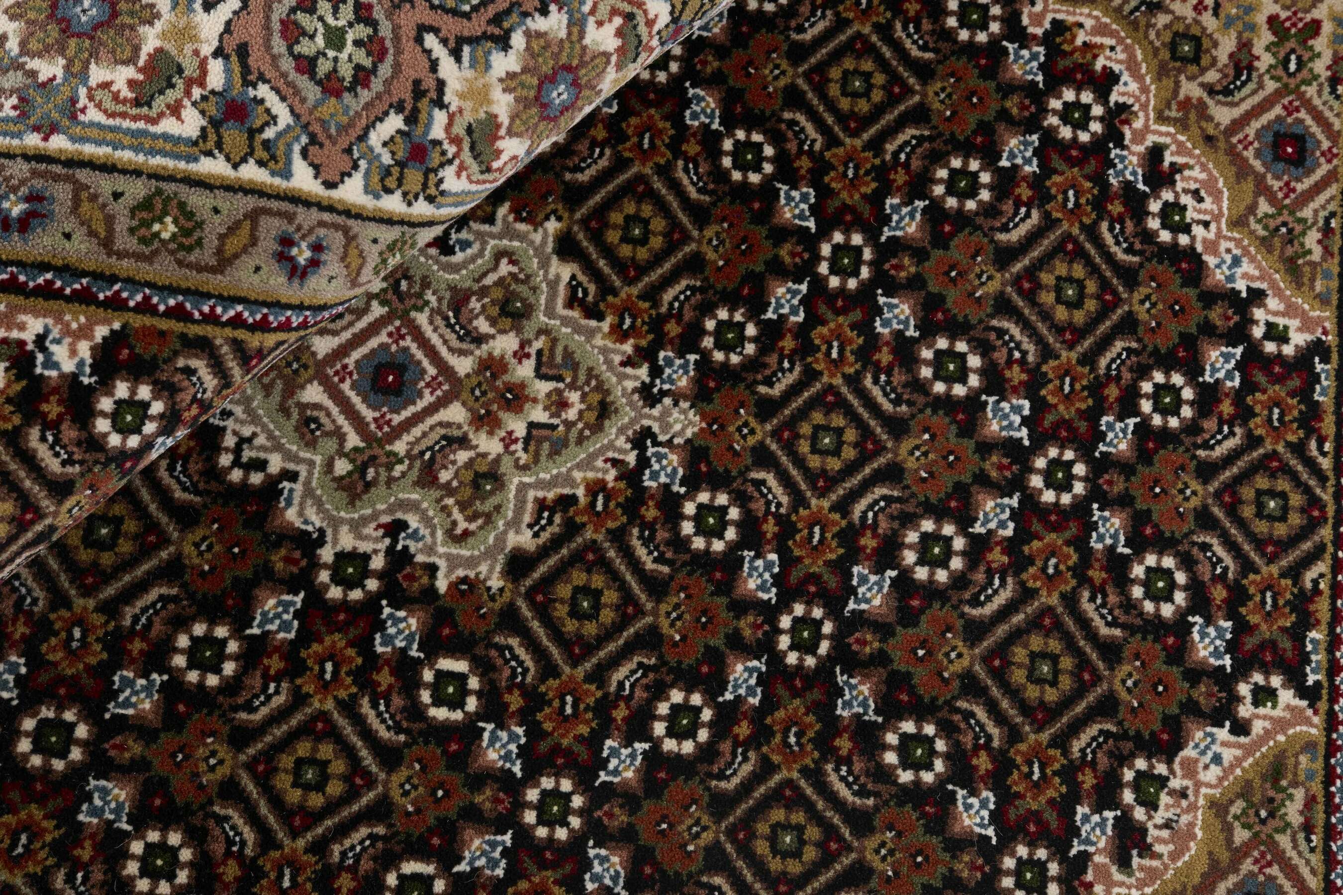 
    Tabriz Indi - Brown - 144 x 203 cm
  