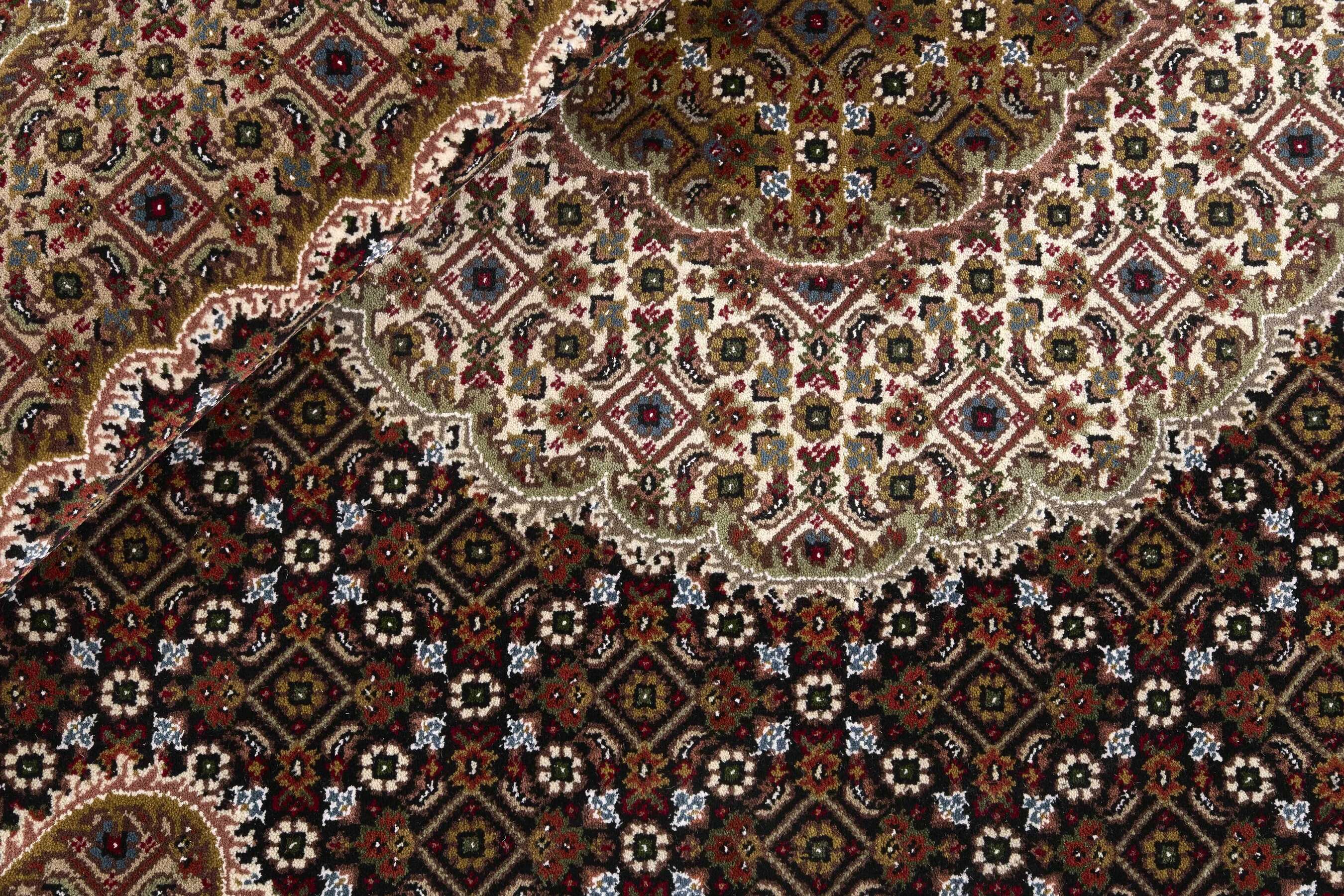 
    Tabriz Indi - Brown - 173 x 243 cm
  