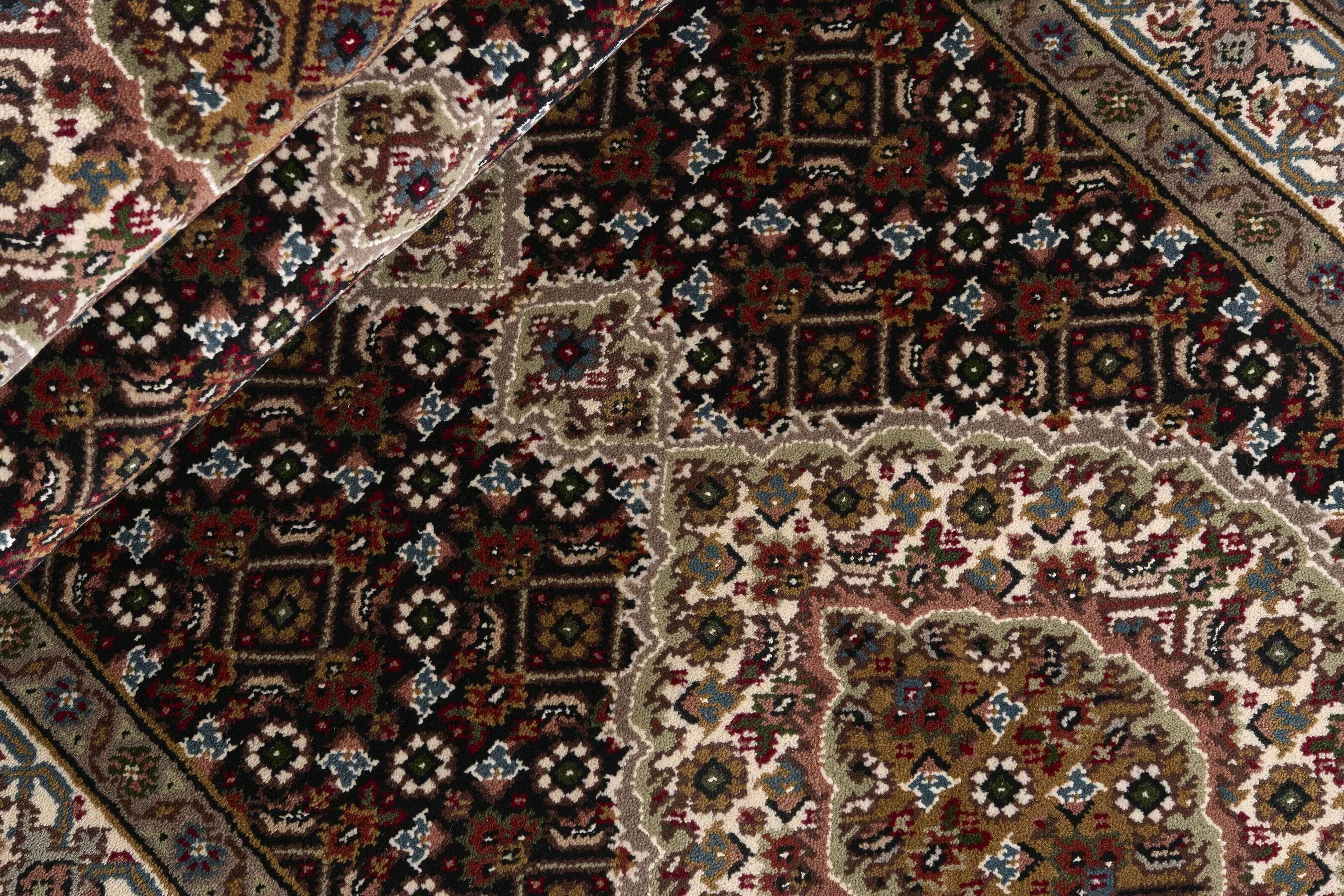 
    Tabriz Indi - Brown - 82 x 393 cm
  