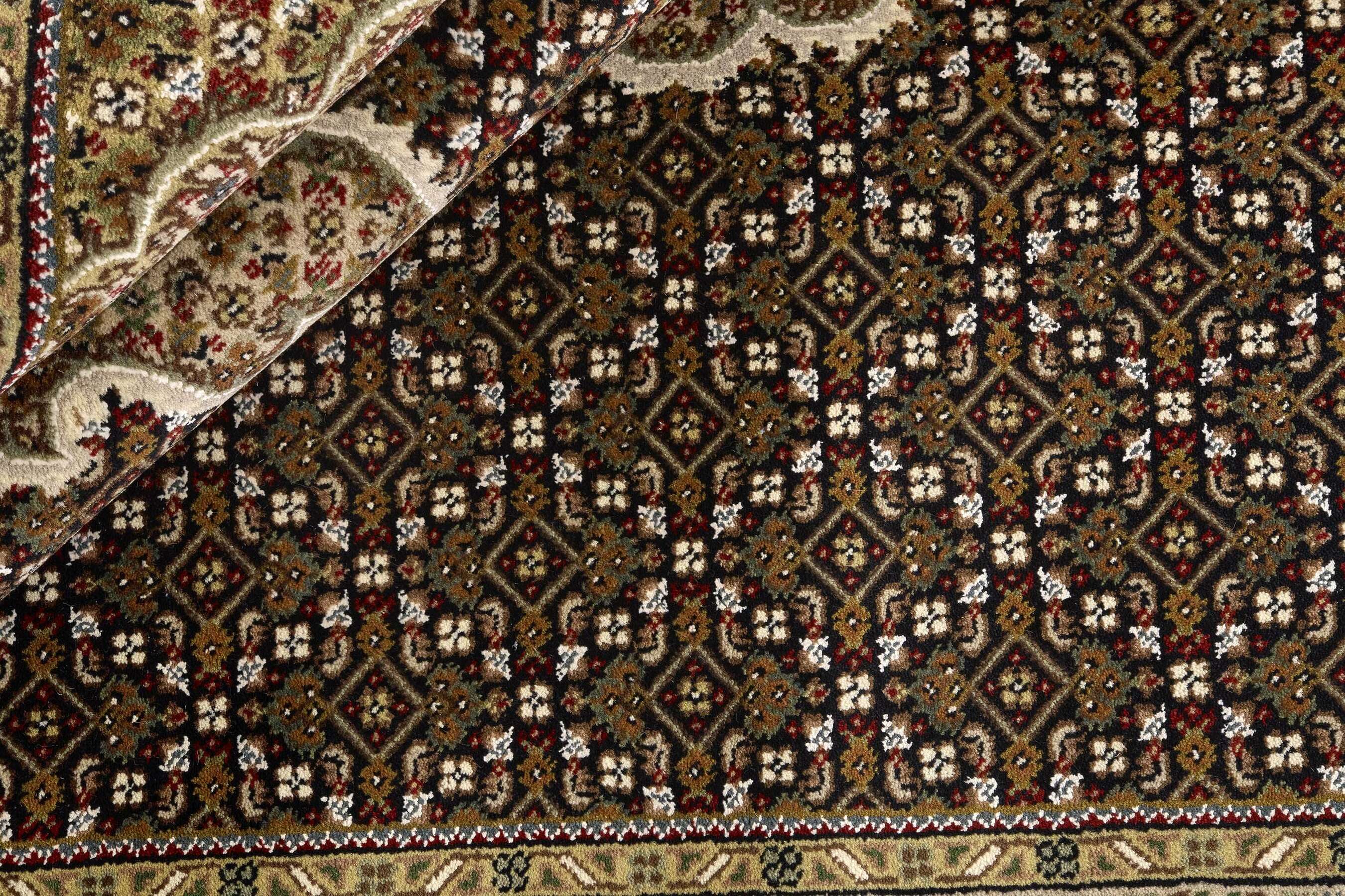 
    Tabriz Indi - Brown - 203 x 300 cm
  
