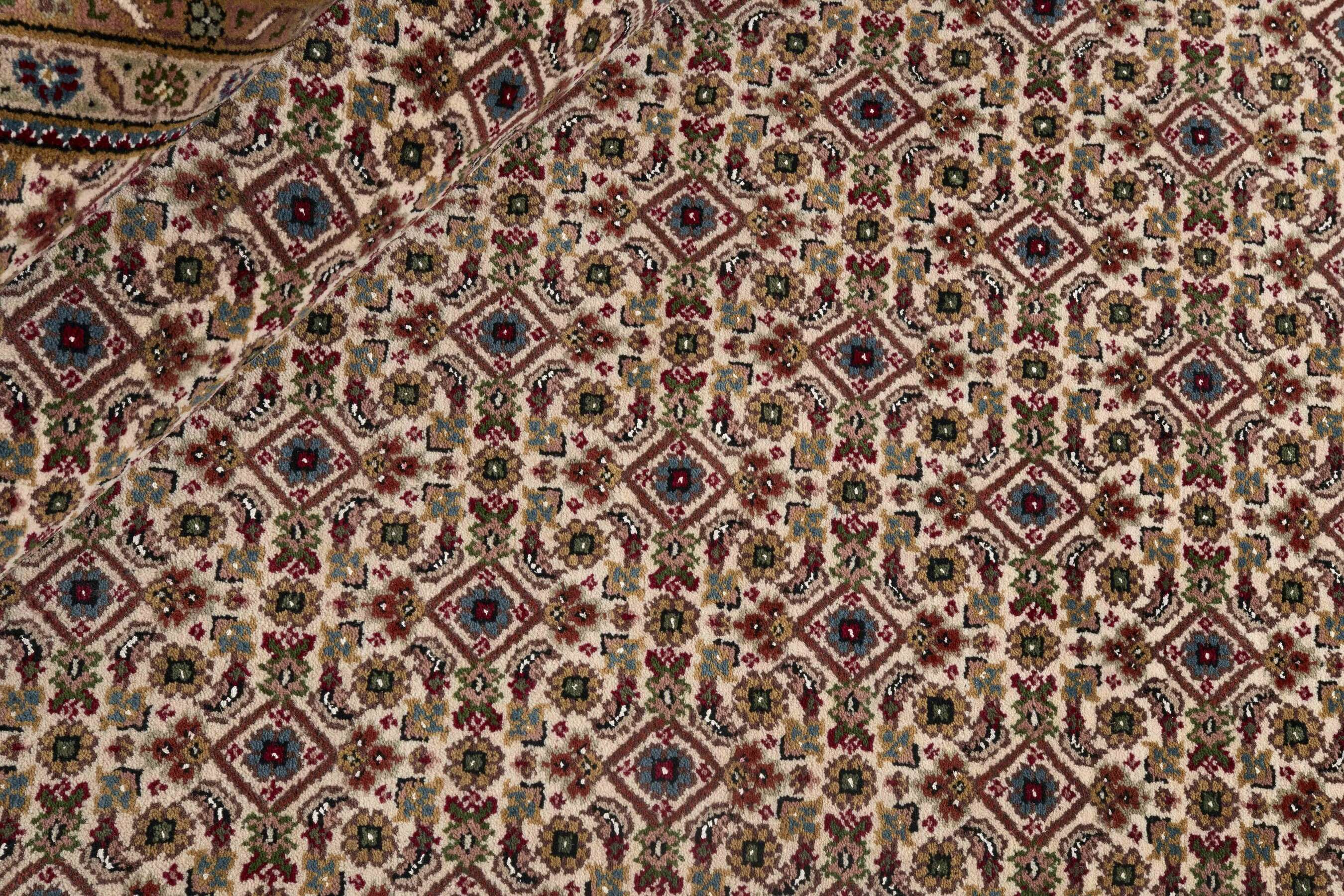 
    Tabriz Indi - Brown - 249 x 360 cm
  