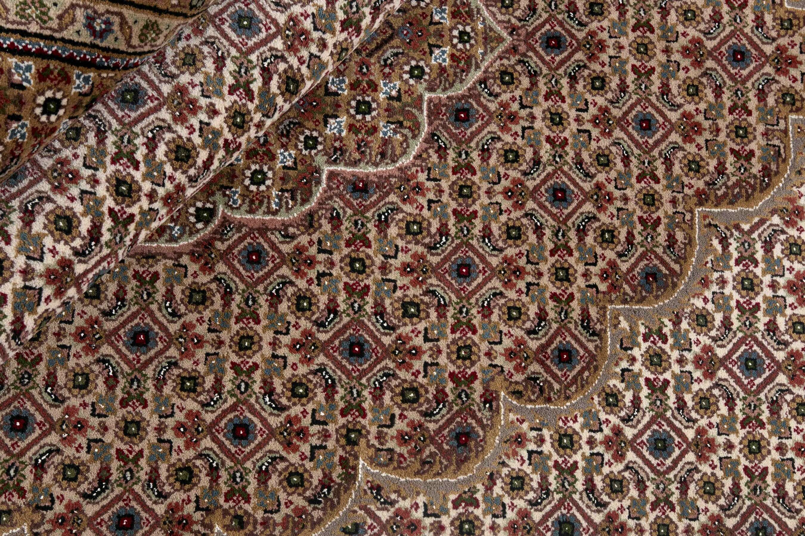 
    Tabriz Indi - Brown - 247 x 354 cm
  