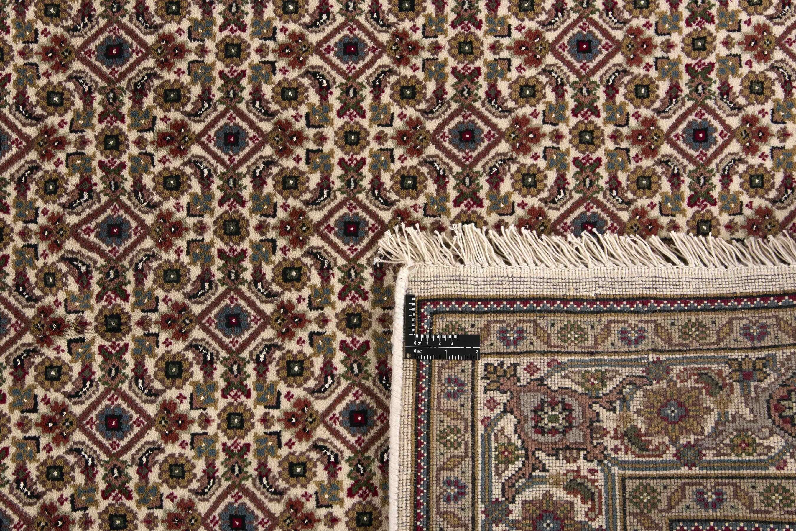 
    Tabriz Indi - Brown - 137 x 204 cm
  