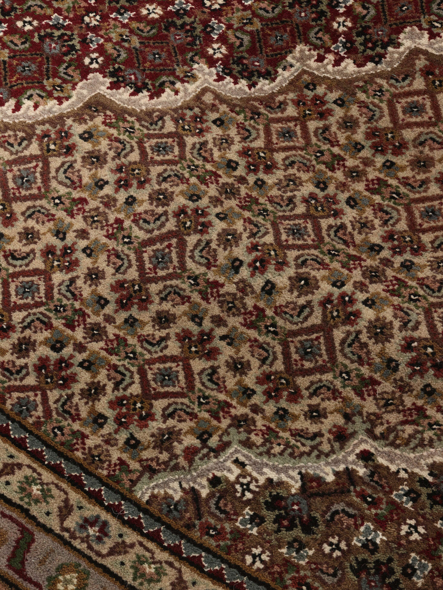 
    Tabriz Royal - Brown - 305 x 420 cm
  
