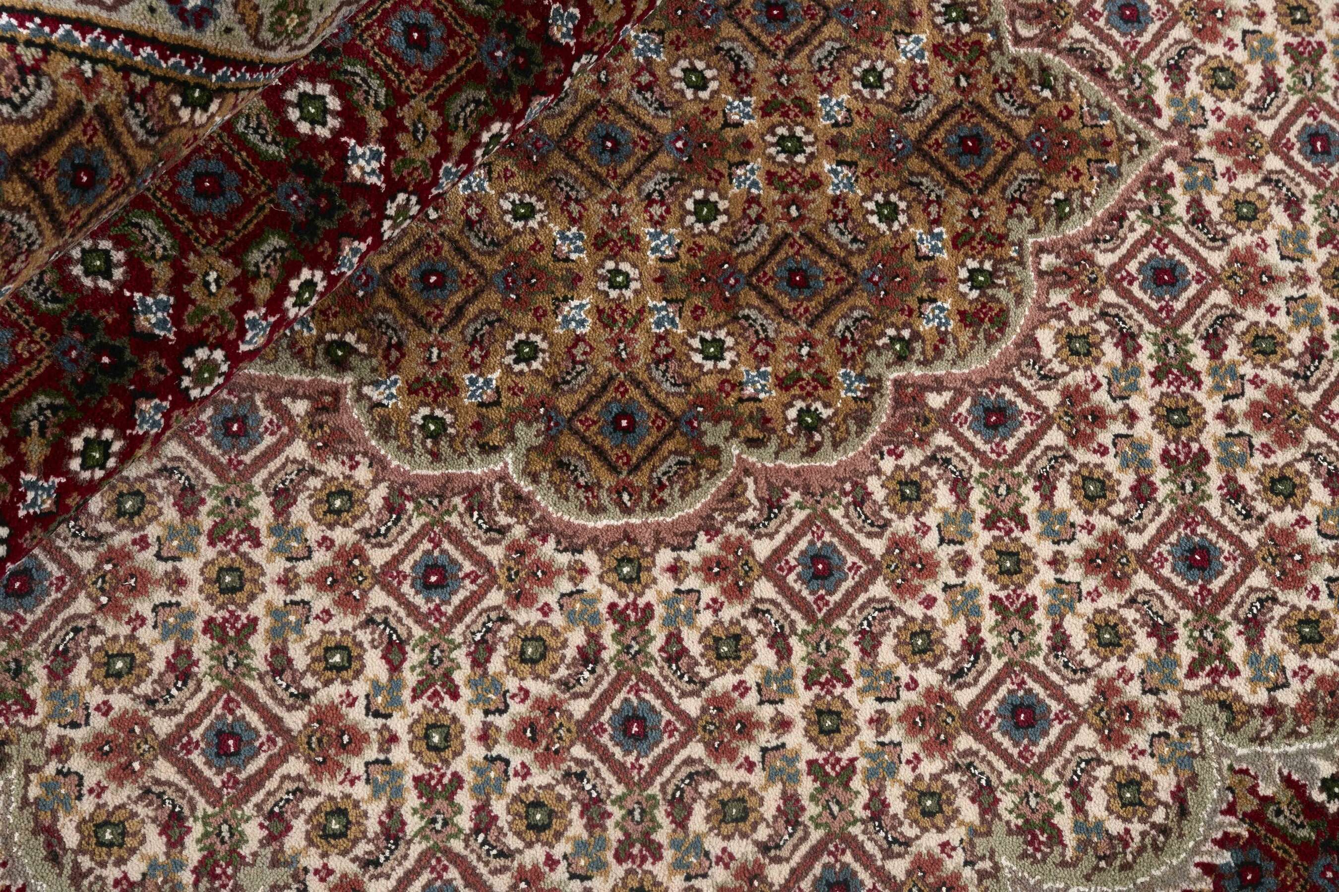 
    Tabriz Indi - Brown - 254 x 354 cm
  