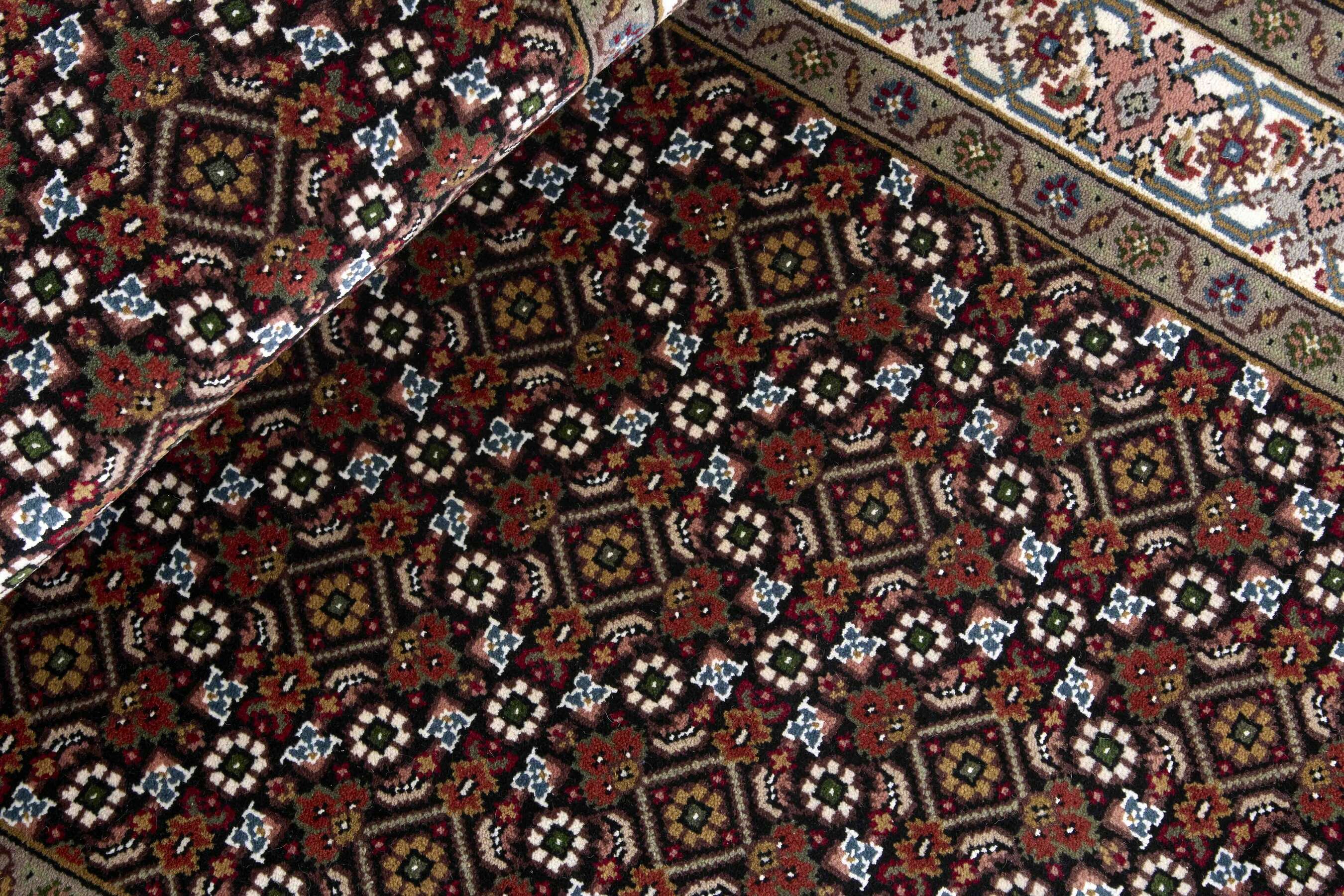 
    Tabriz Indi - Black - 85 x 300 cm
  