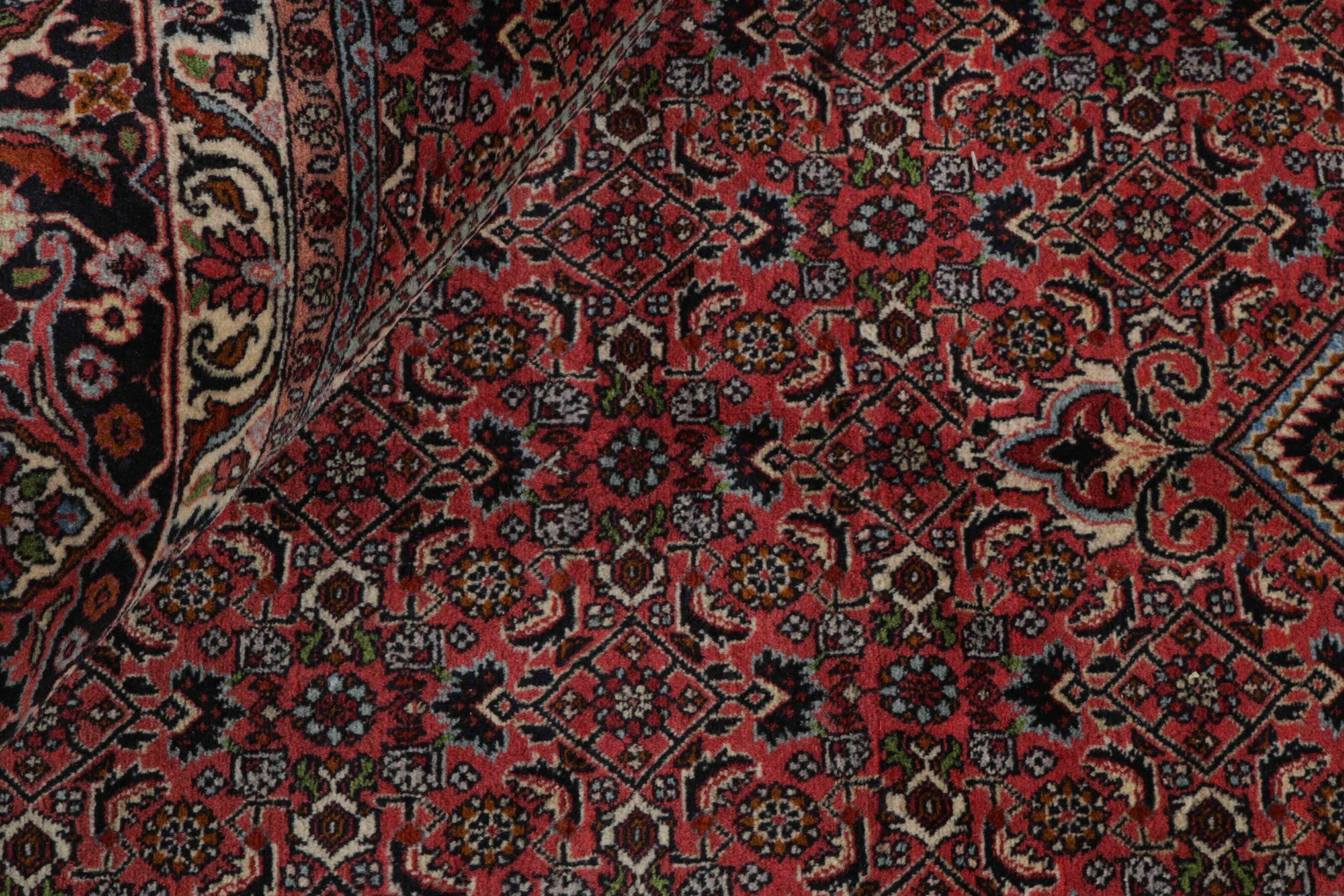 
    Bidjar Zandjan - Dark red - 297 x 396 cm
  