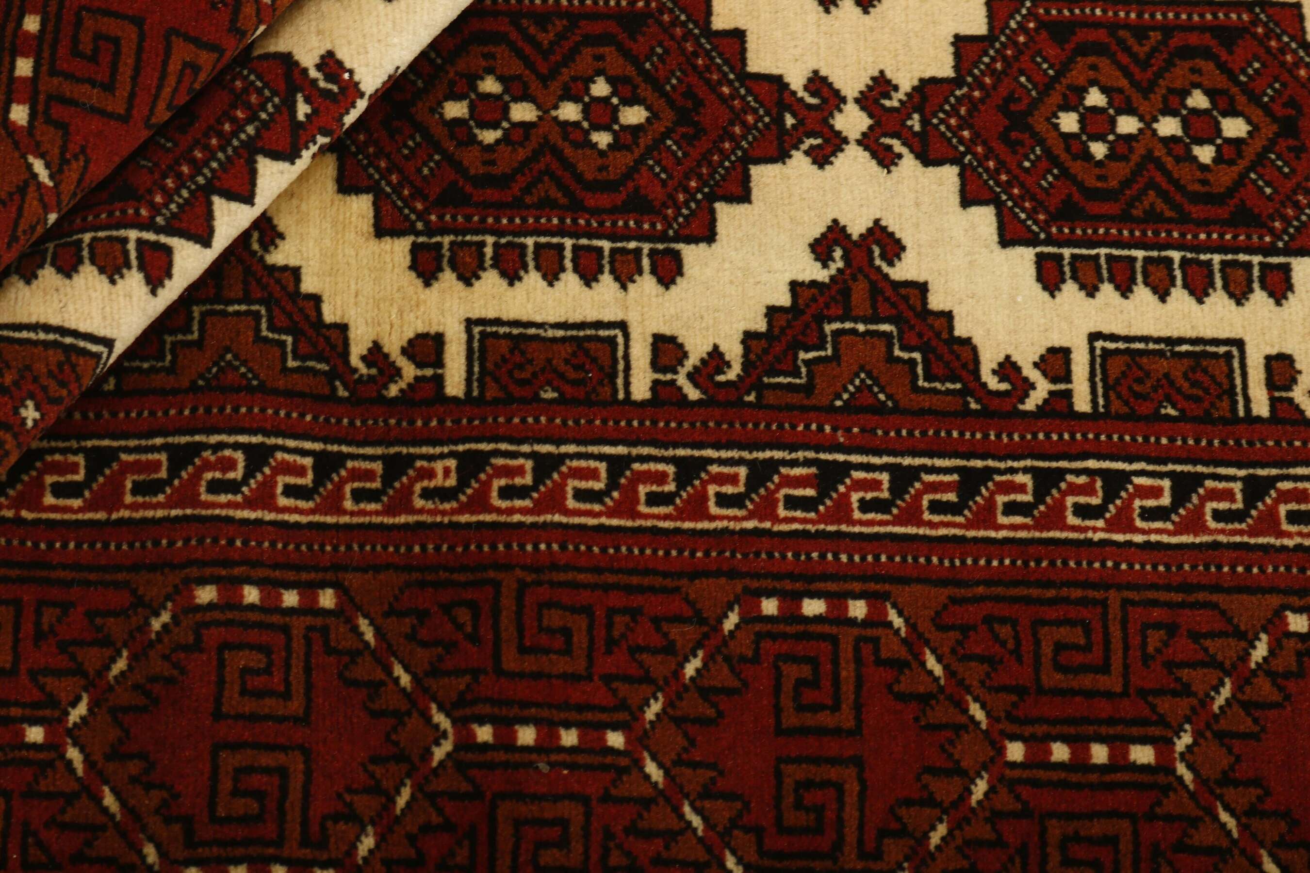 
    Turkaman - Black - 106 x 165 cm
  