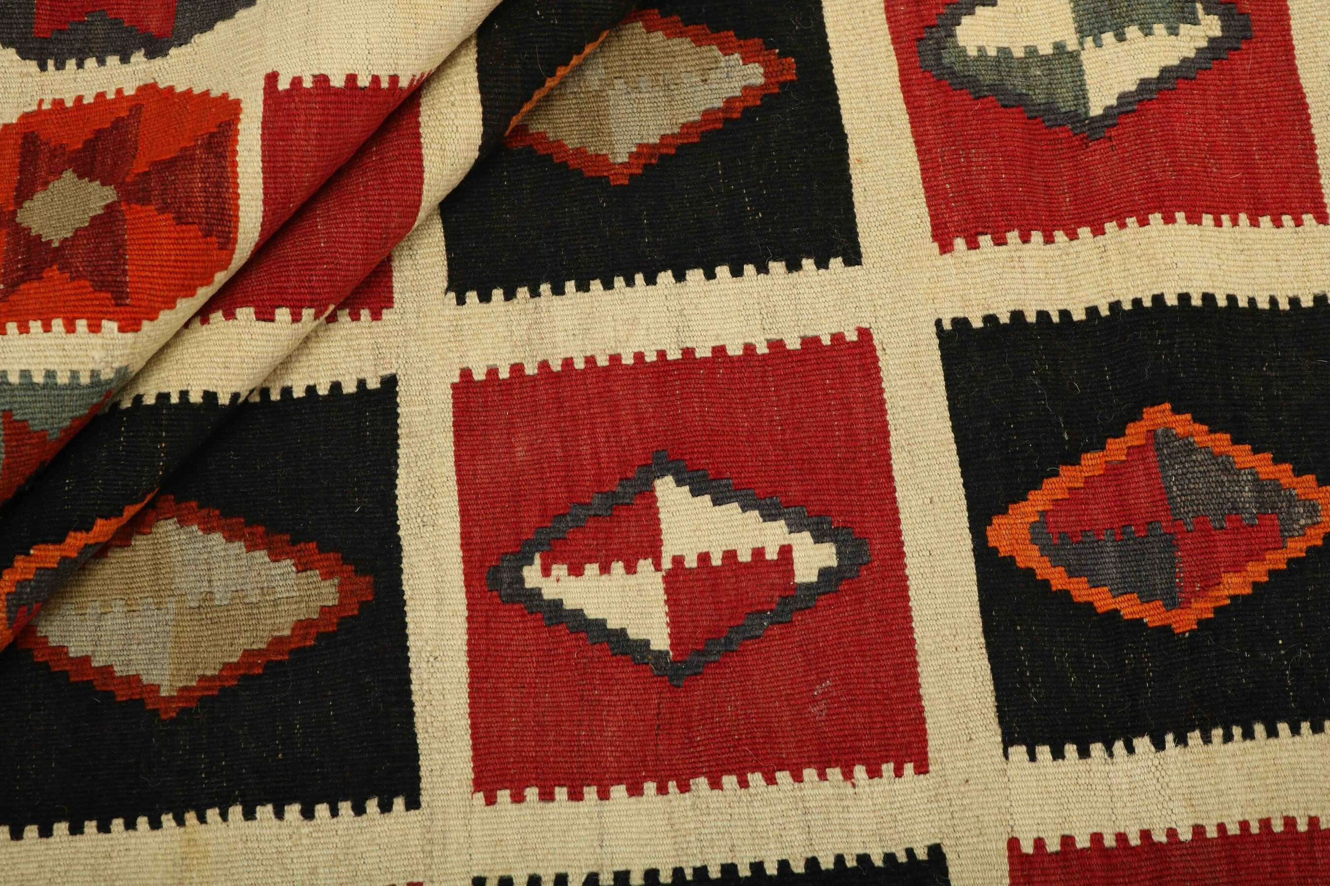 
    Kilim Vintage - Dark red - 160 x 248 cm
  