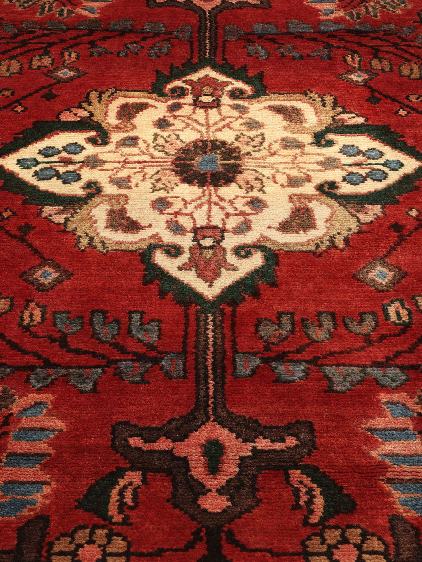 
    Hamadan - Dark red - 108 x 156 cm
  