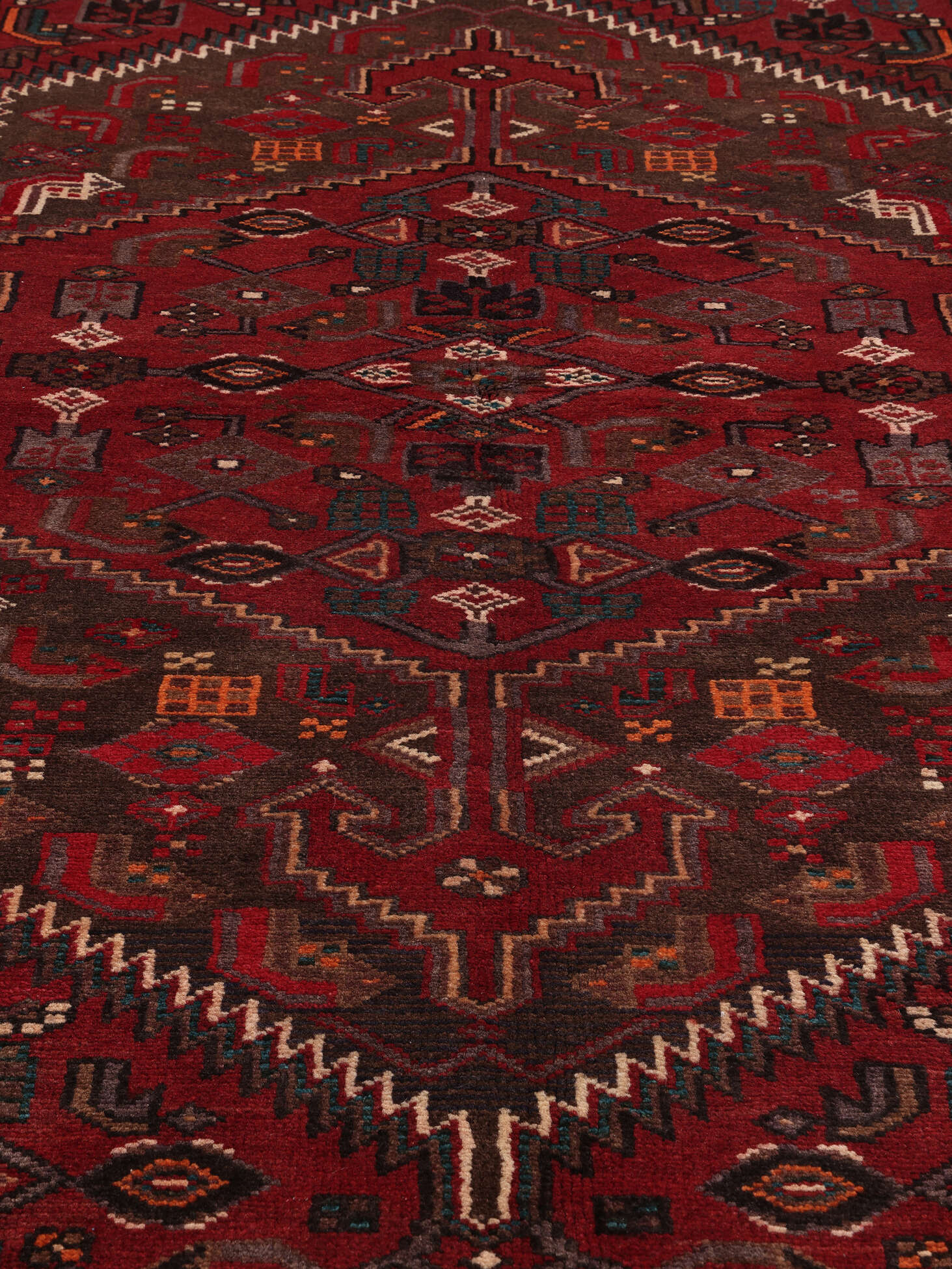 
    Hamadan - Dark red - 140 x 240 cm
  