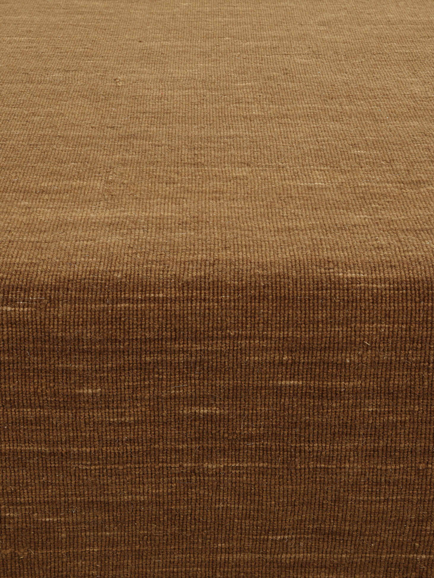 
    Kilim loom - Brown - Ø 200 cm
  