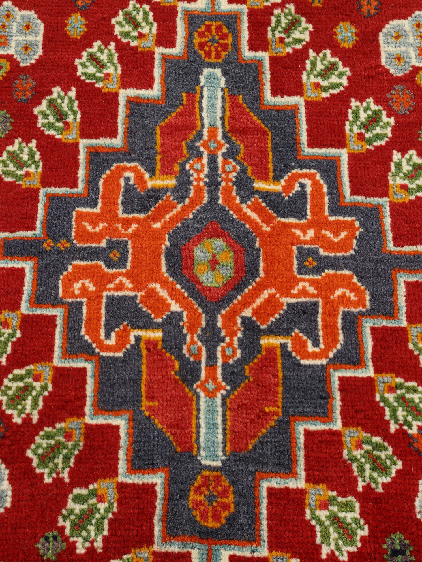 
    Qashqai - Dark red - 61 x 63 cm
  