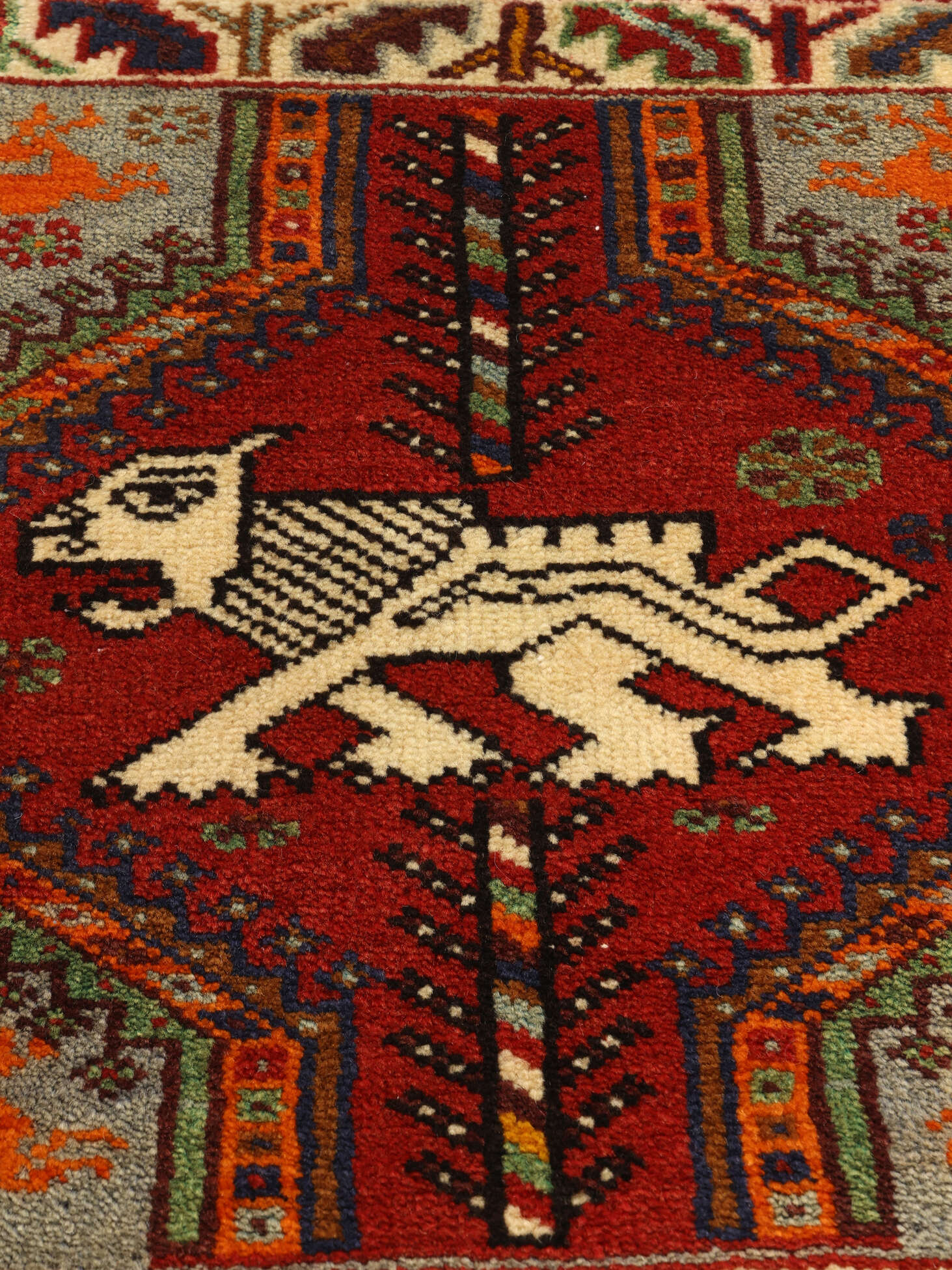 
    Qashqai - Dark red - 54 x 54 cm
  