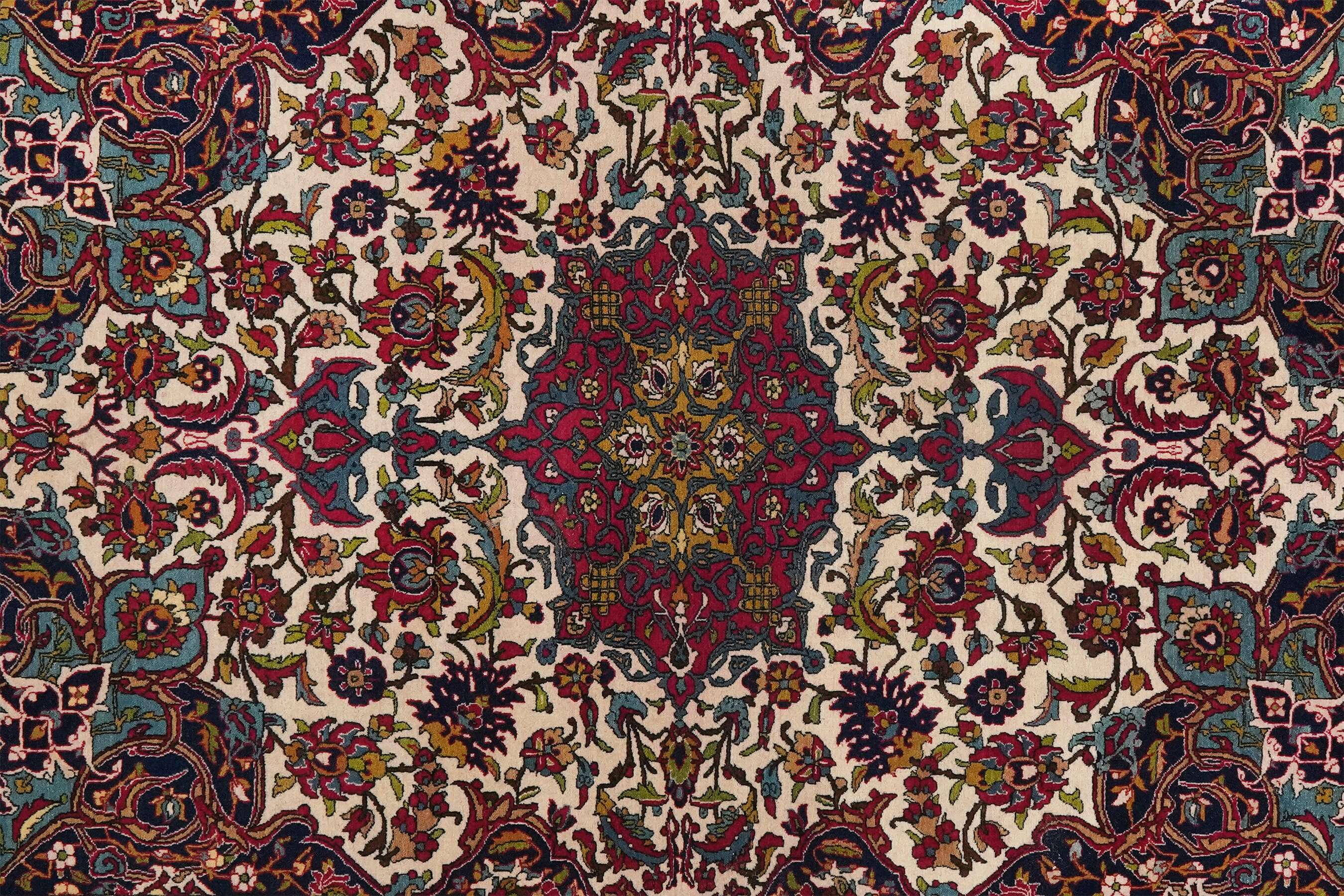 
    Isfahan silk warp - Black - 144 x 219 cm
  